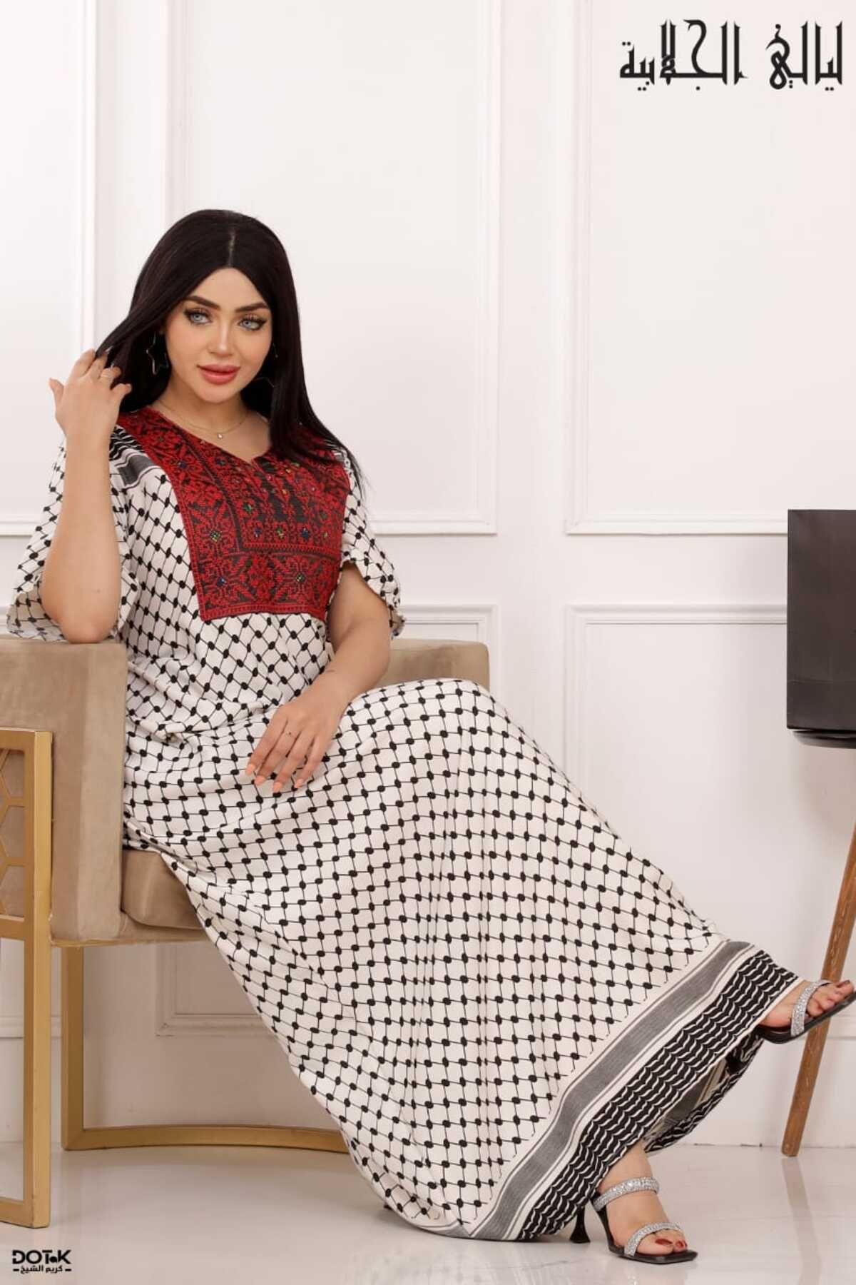 Lyaly aljlabyh-Modern women's jalabiya with a traditional design featuring a keffiyeh motif and luxurious red embroidery on the chest, ideal for occasions and receptions. 2