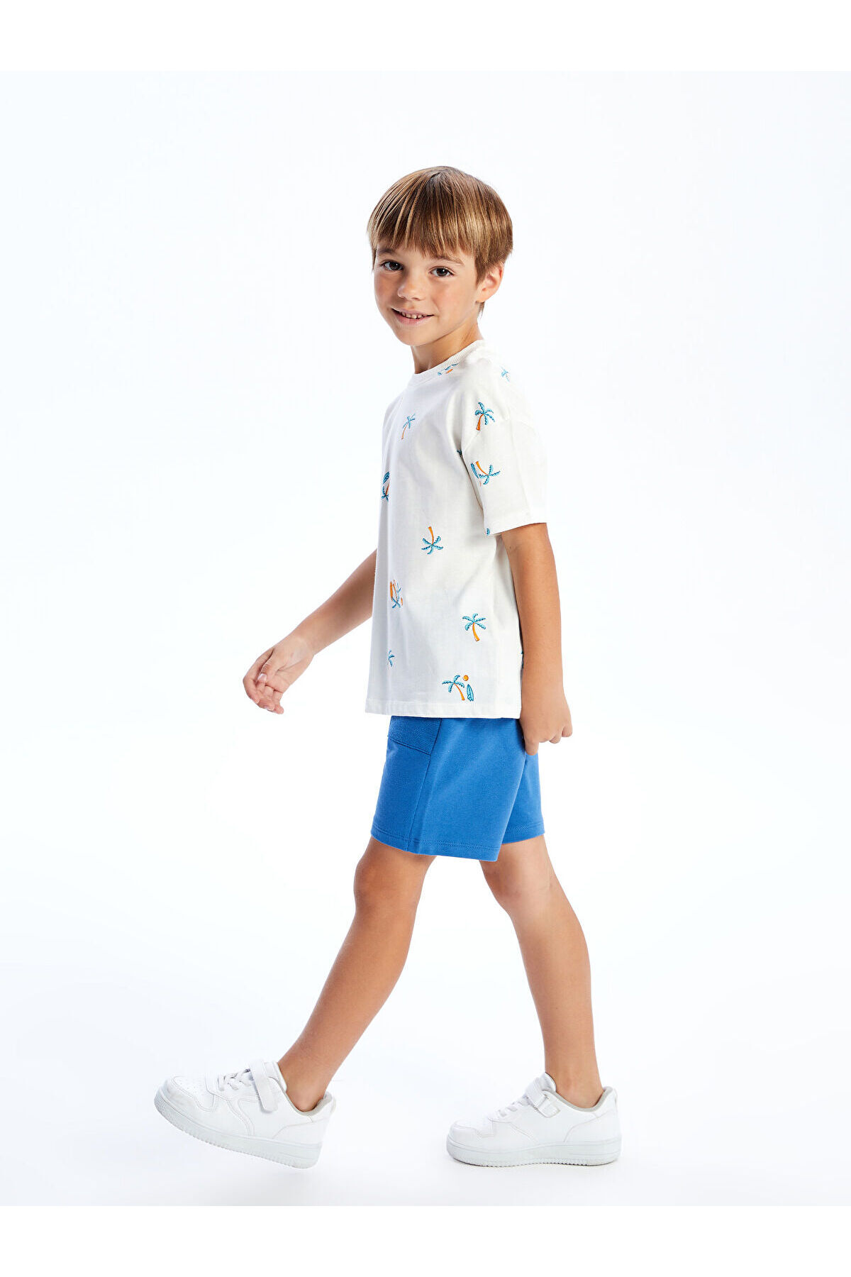 شورت و شلوارک ال سی وایکیکی S5EP21Z1-R2M-218052 شورت و شلوارک ال سی وایکیکی S5EP21Z1-R2M-218052