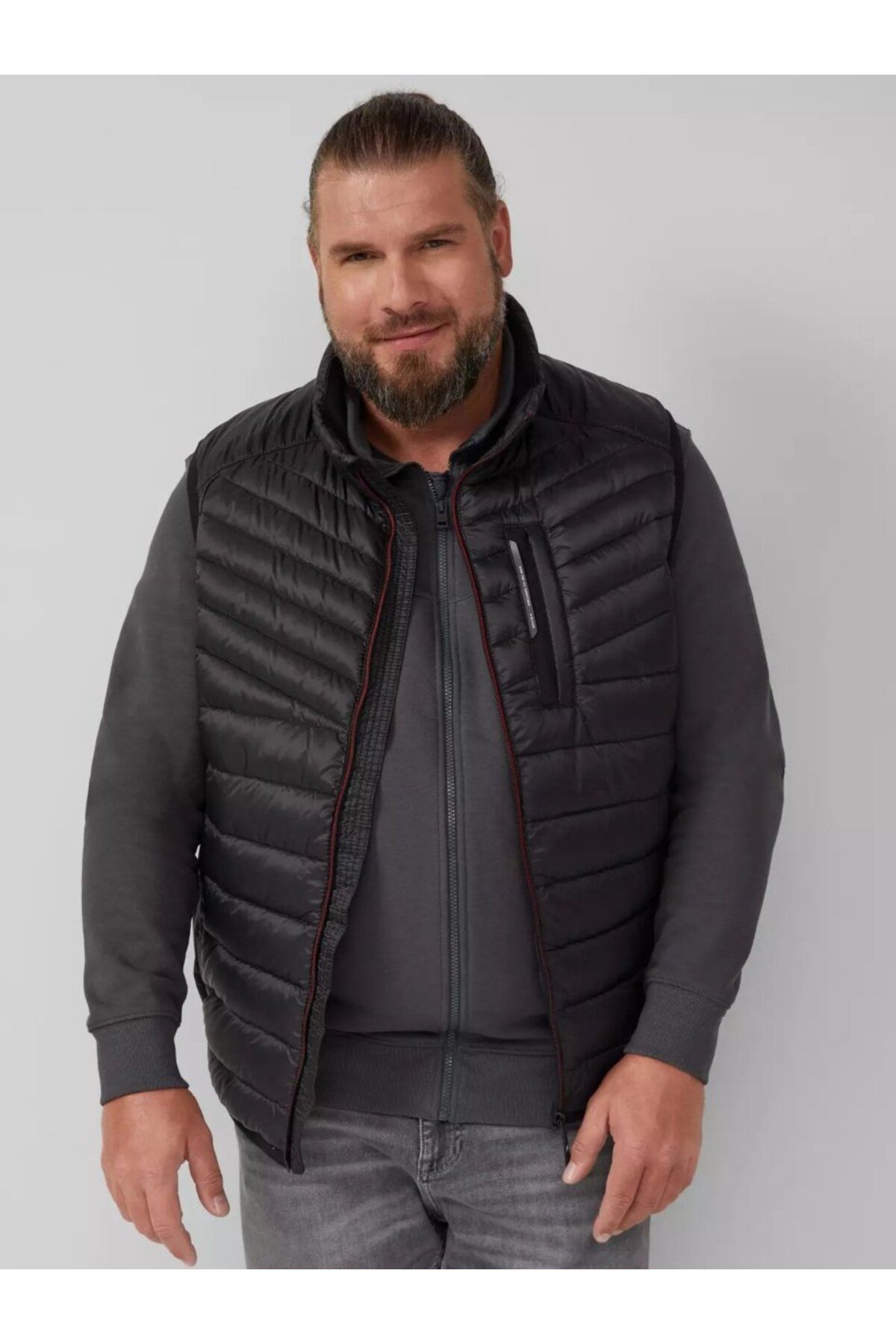 s.Oliver-Big Sizes Men's vest, without hood with slant pockets and Regular fit, Black 1