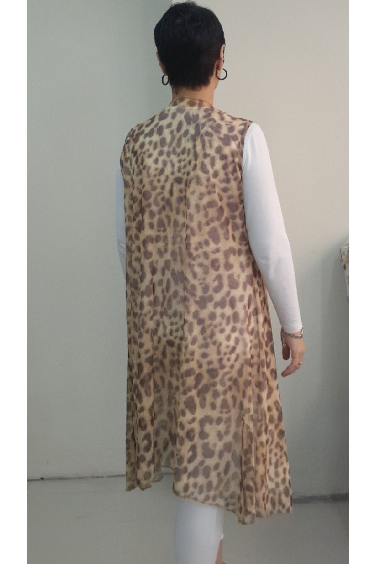 Mertcan Butik-Light Coffee Beige Mink Leopard Print Loose Asymmetrical Cutout Tulle Vest 3