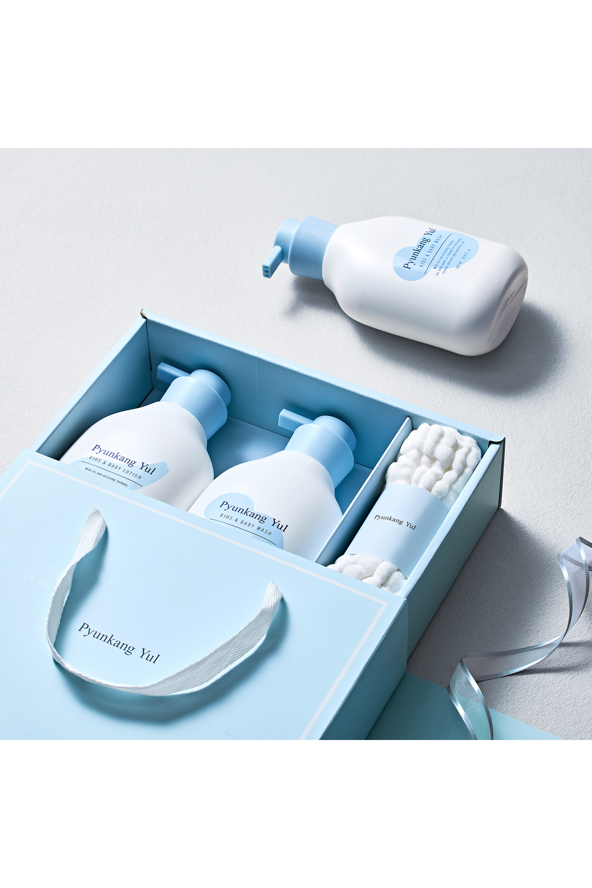 Pyunkang Yul Kids & Baby Line Gift Set - Bebek ve Çocuk Cilt ve Vücut Bakım Seti (Losyon + Temizleyici + Havlu) fotoğrafı 2 (önizleme)