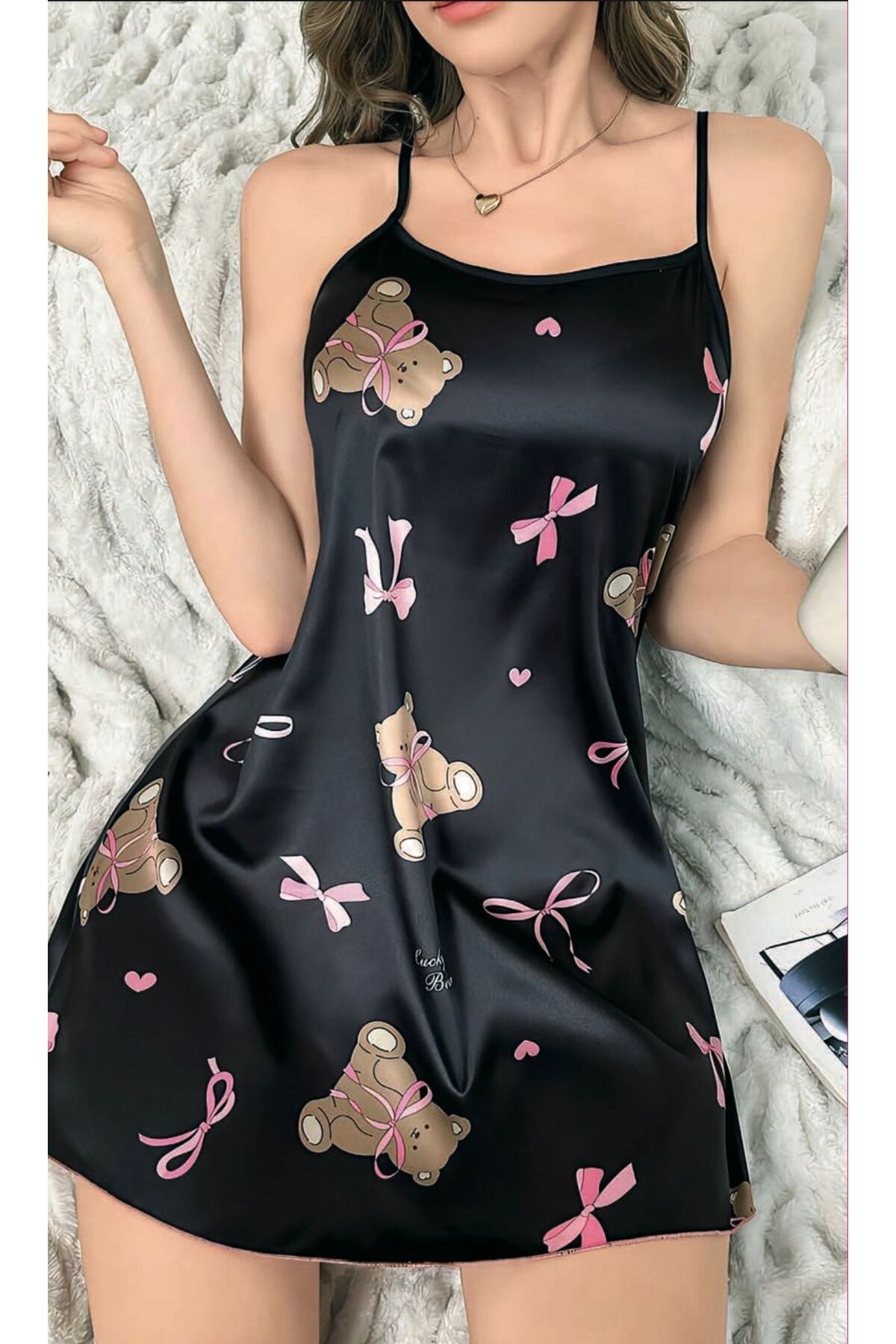 Genel Markalar Kadın Kurdele Ayıcık Desenli Şık Gecelik