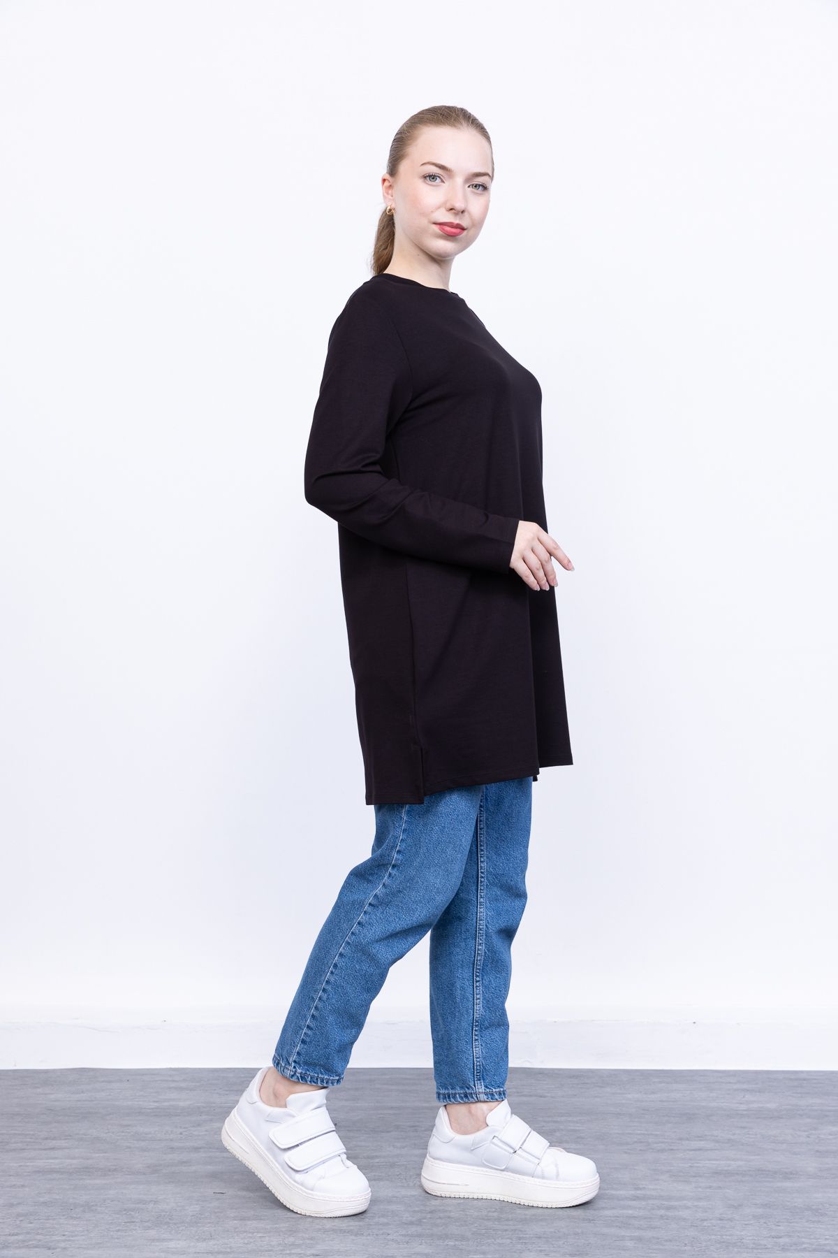Linvey-Crystal Crew Neck Embroidered Long Tunic 2