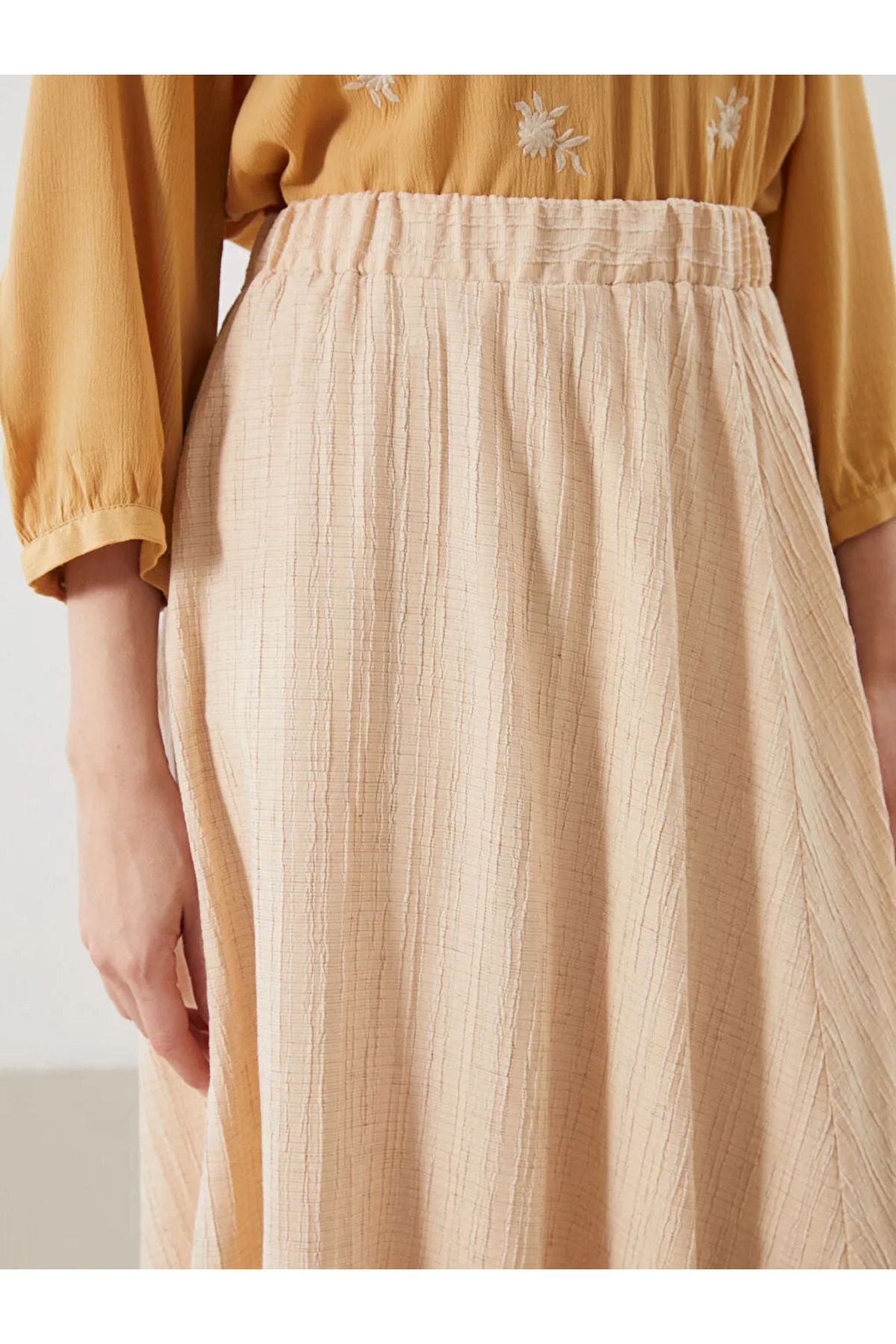 LC Waikiki-Lcw Grace Beige Textured A-Line Skirt with Elastic Waist 3