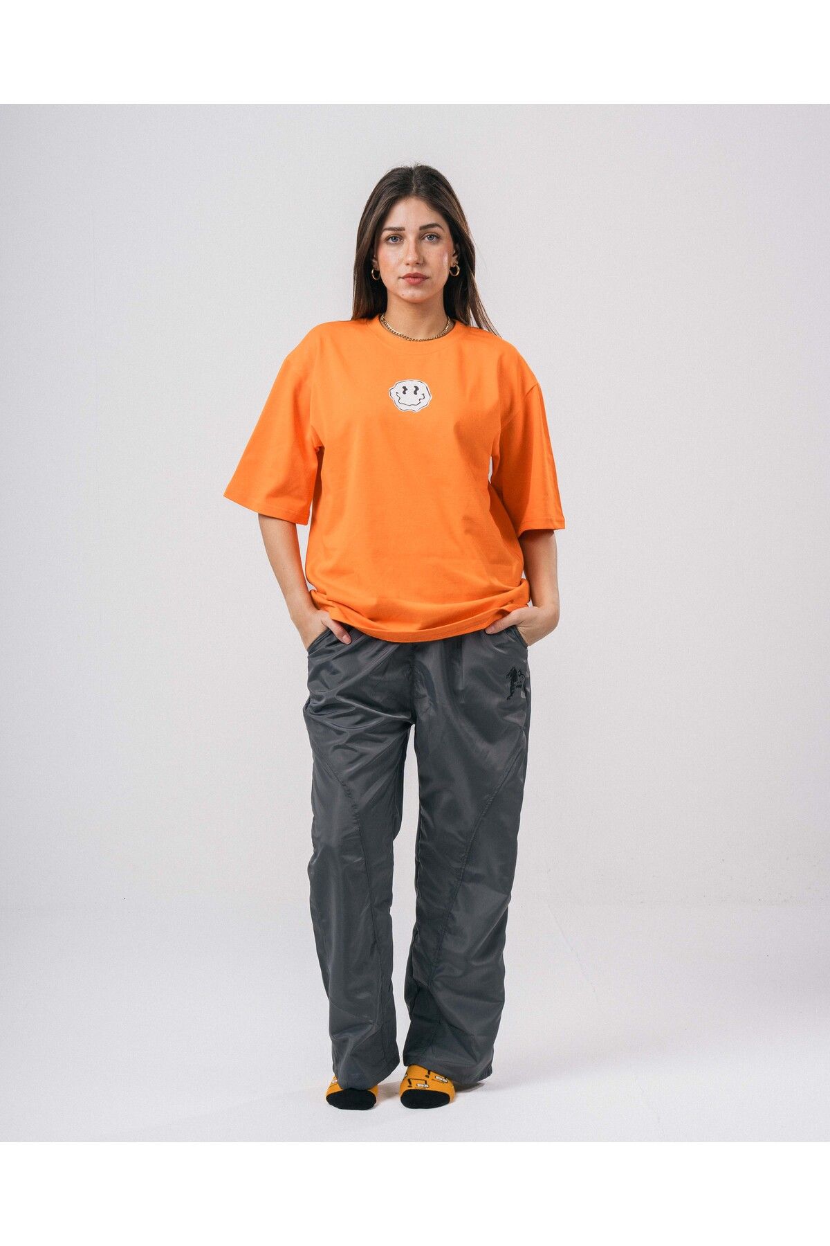EB2024-Grey parachute pants with a comfortable and modern fit 1