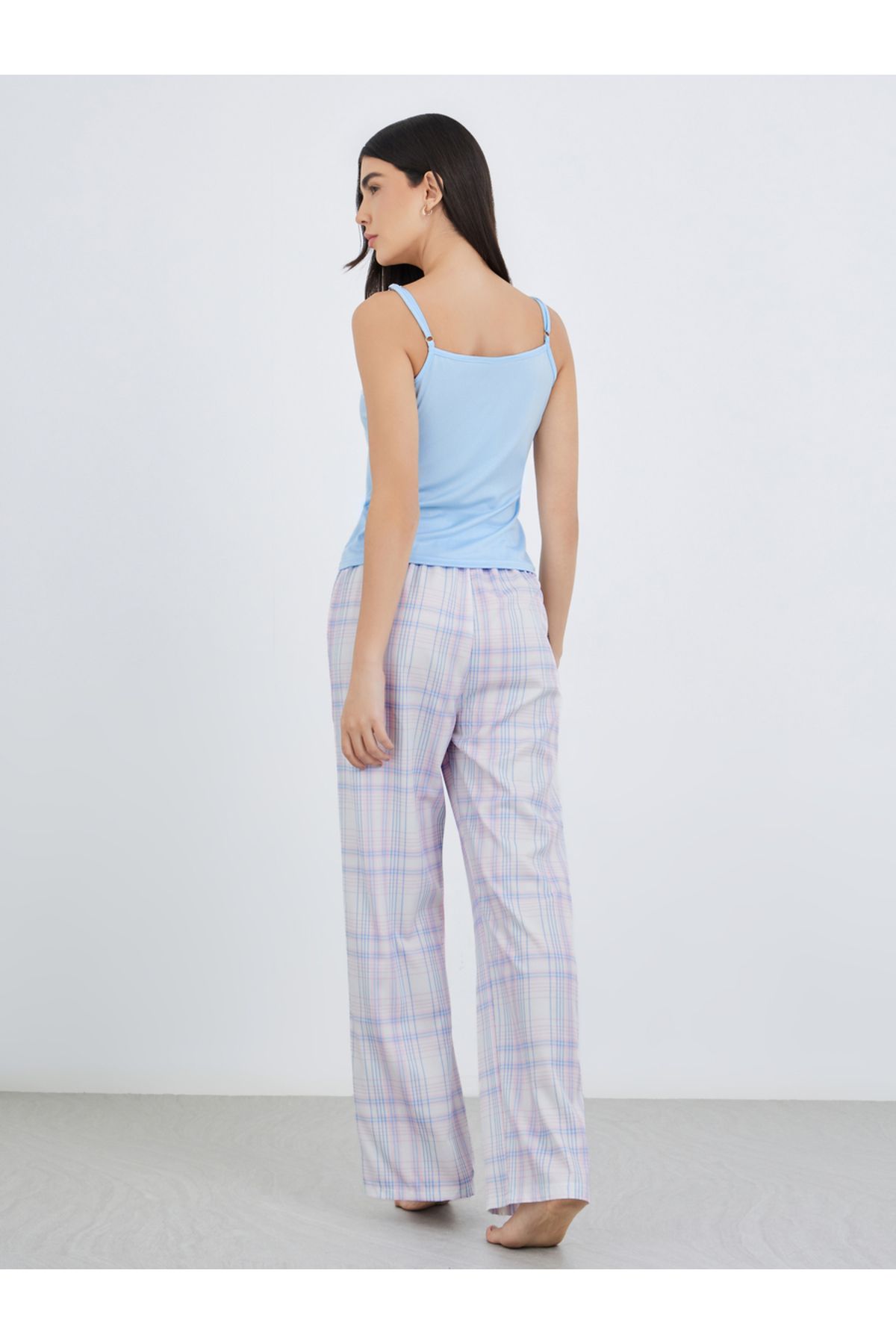 Styli-Solid Cami Top and Checked Pattern Pyjama Set 5