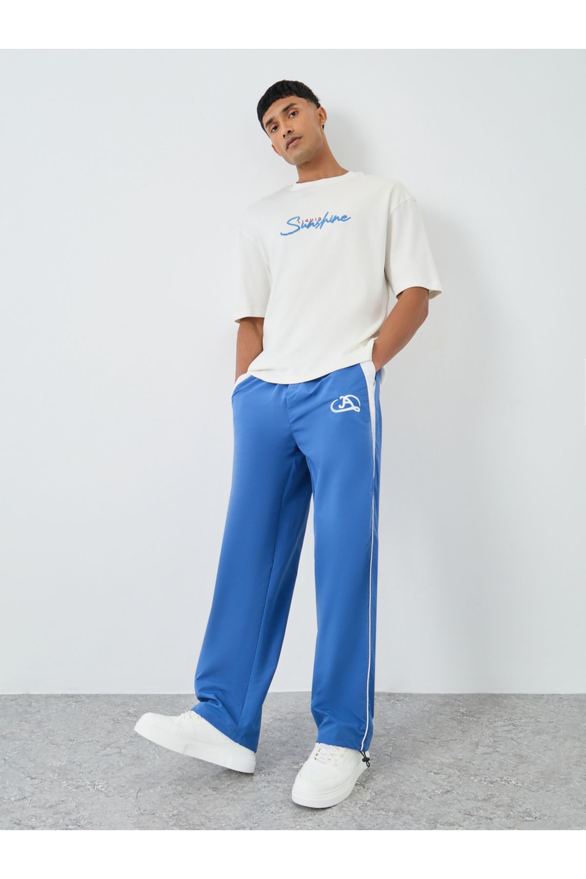 Styli-Woven Oversized Joggers with Side Piping and Adjustable Loop 2