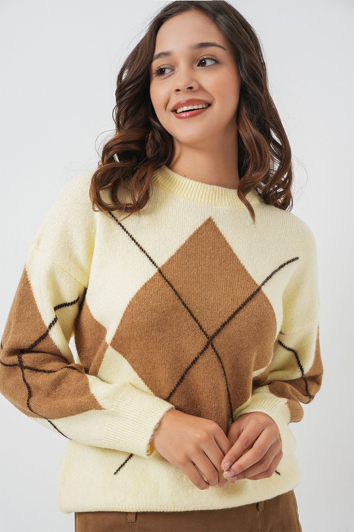Bigdart-15895 Diamond Patterned Oversize Sweater - Y.Yellow 5