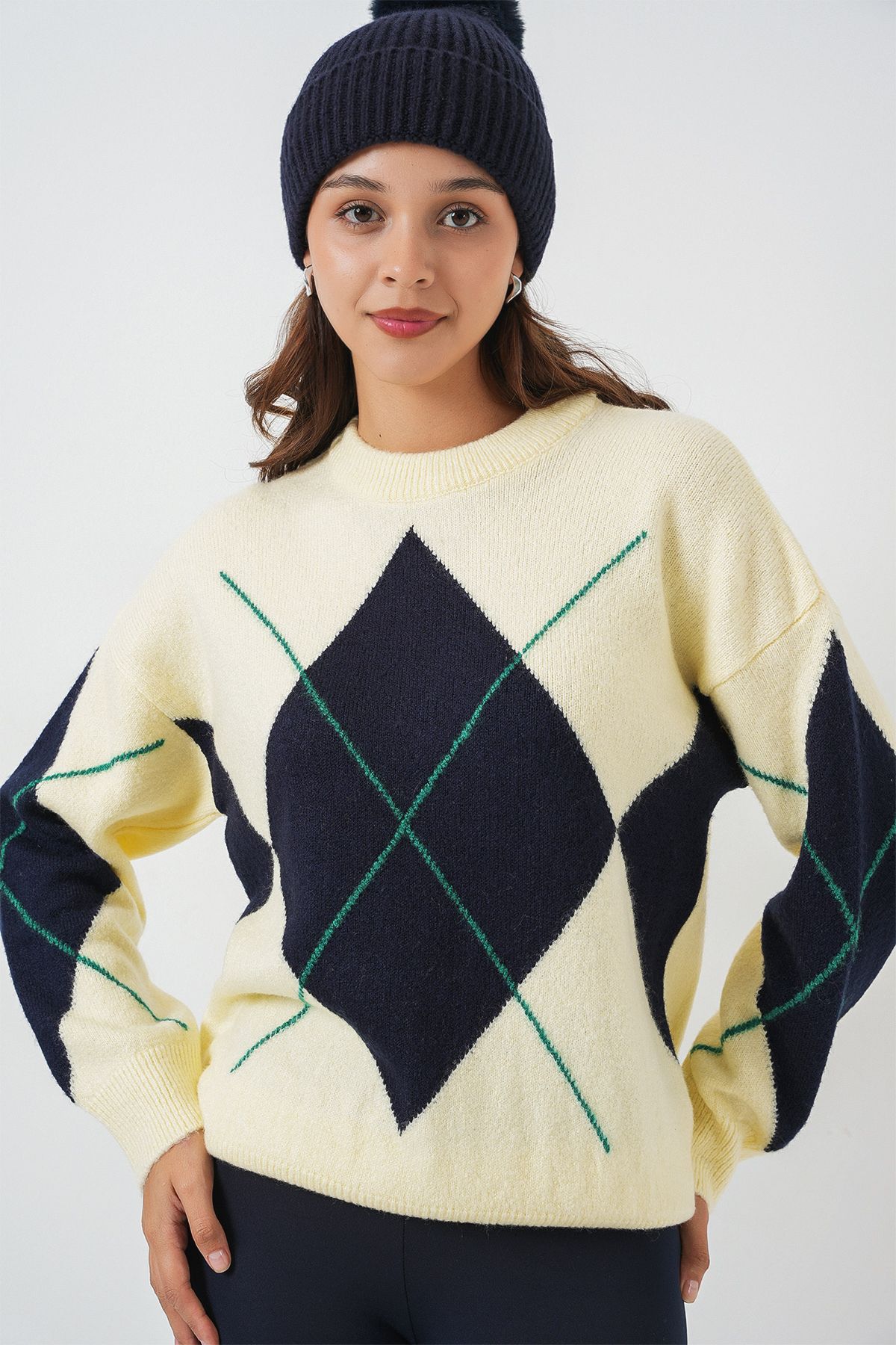 Bigdart-15895 Diamond Patterned Oversize Sweater - B.Yellow 4