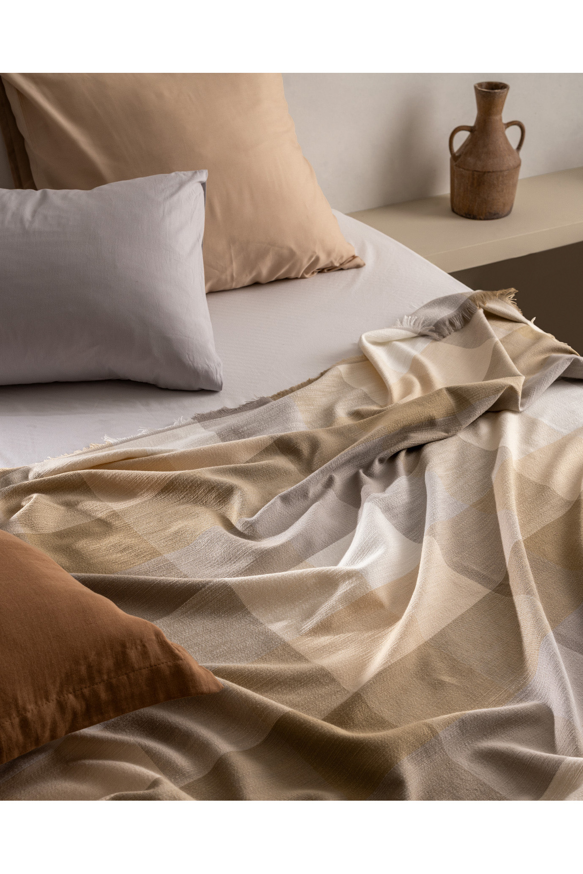 Madame Coco-Grignols Double Cotton Bedspread - Beige 5