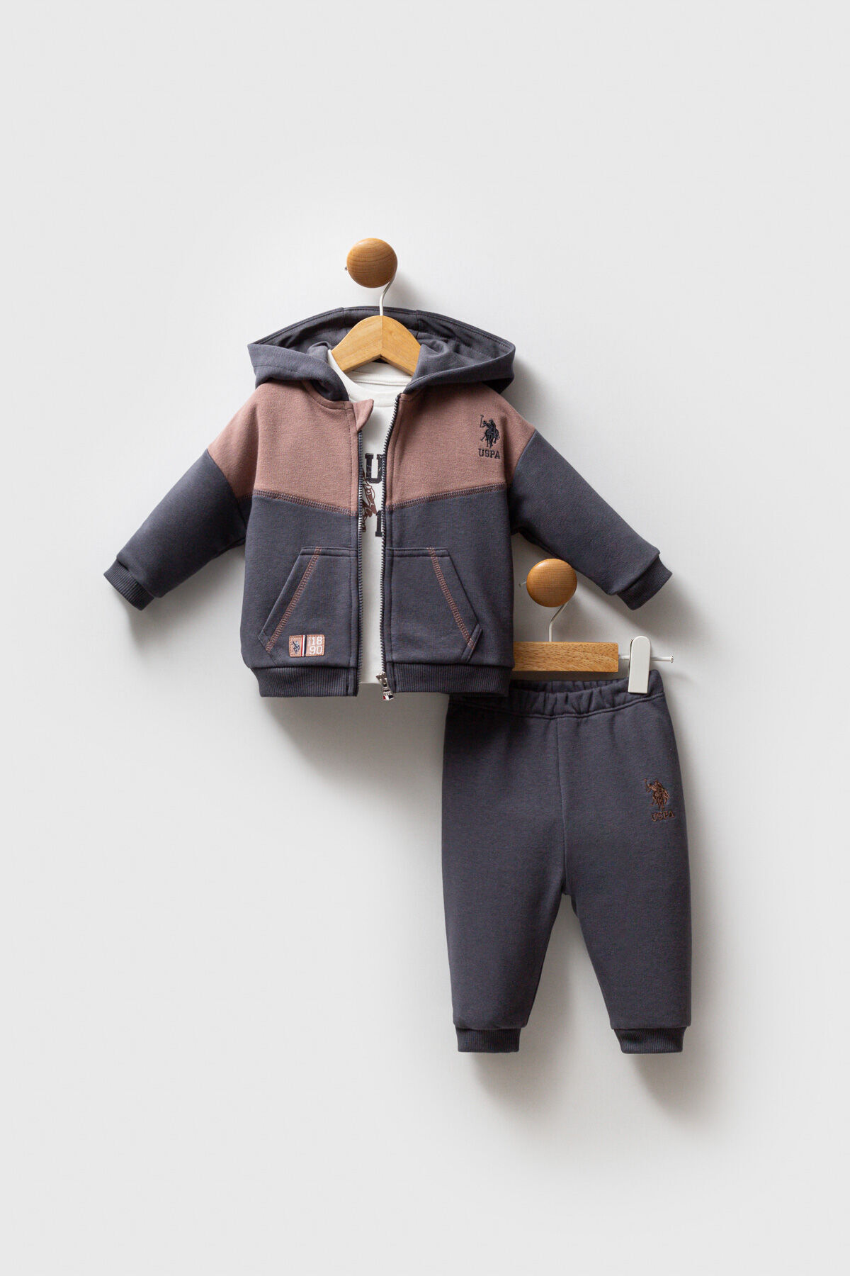 یو اس پولو لباس نوزادی خاکستری طرح U.S. Polo Assn پسرانه یو اس پولو لباس نوزادی خاکستری طرح U.S. Polo Assn پسرانه