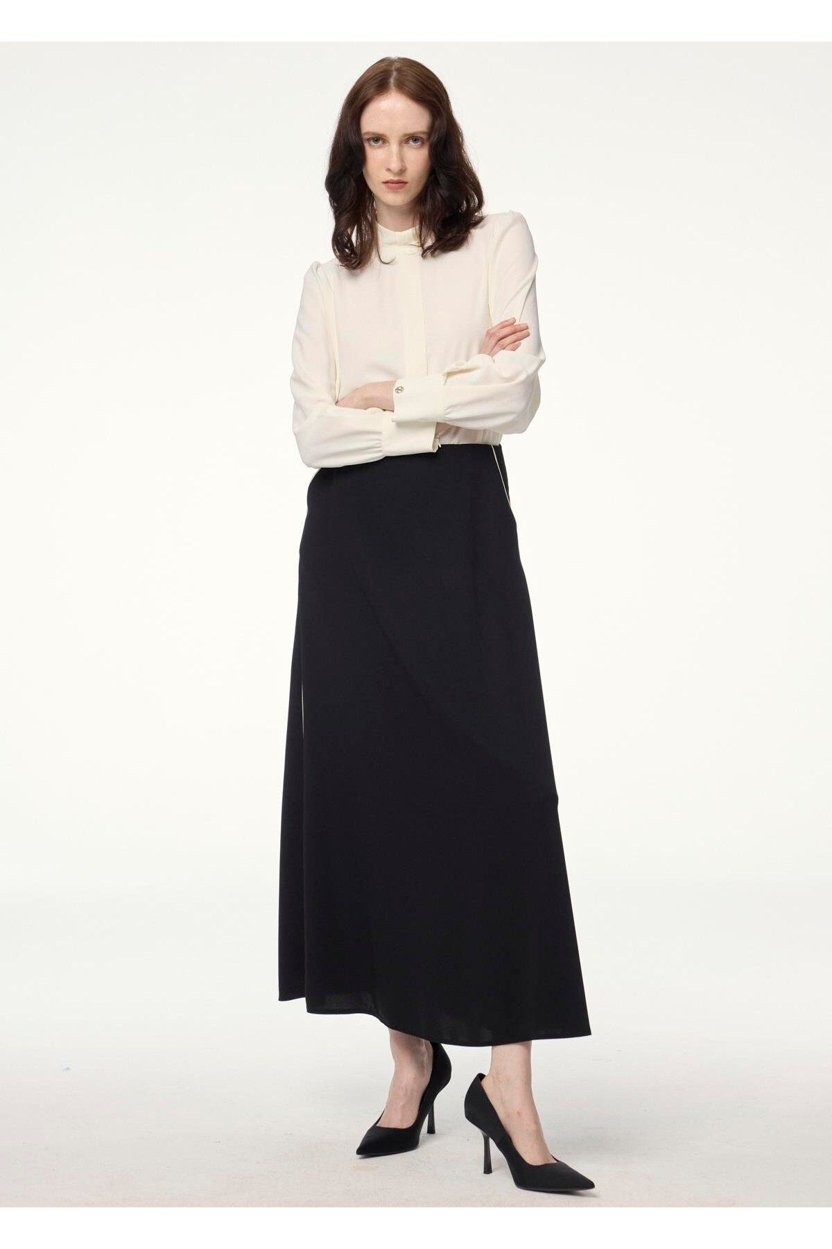 Zühre-Plain Black Skirt with Stripe Detail and Pockets Etk-0182 1