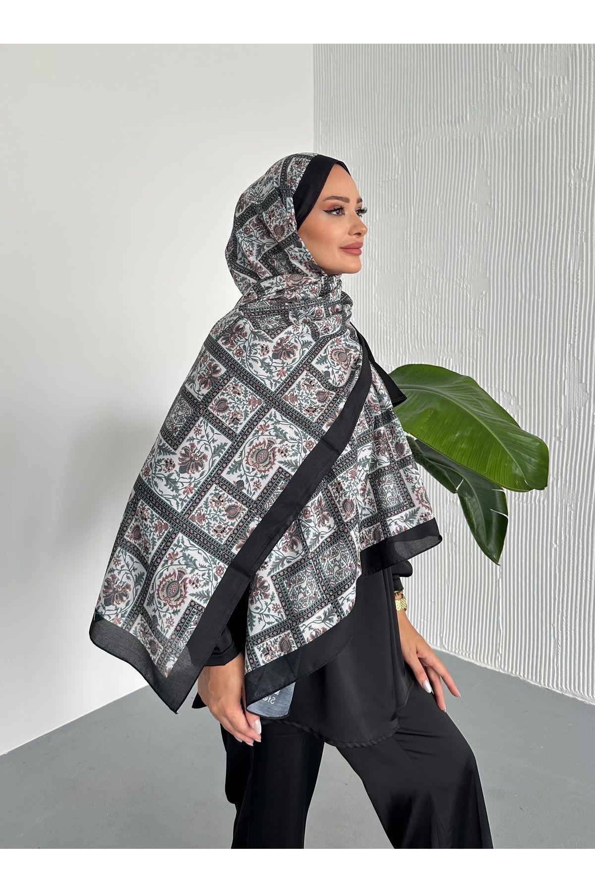 Stella Eşarp-Retro Ethnic Pattern Black Color Soft Cotton Shawl 4