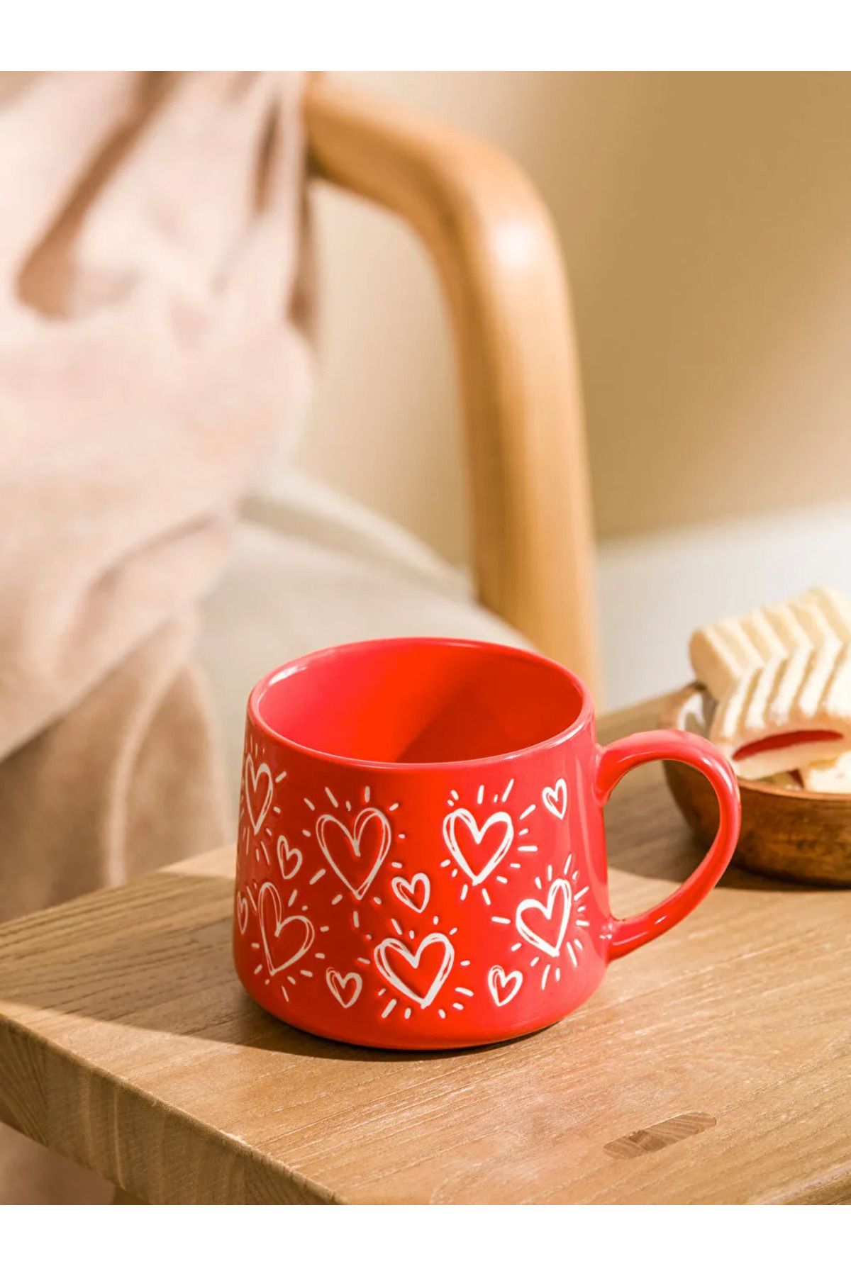 LC Waikiki-Lcw Home Red Heart Printed Ceramic Mug 310 ml 1