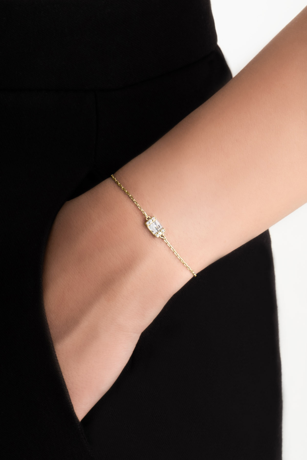 So CHIC... Işıltılı Baget 18 Ayar Sarı Altın Kaplama 19 Cm Gümüş Bileklik görsel 2