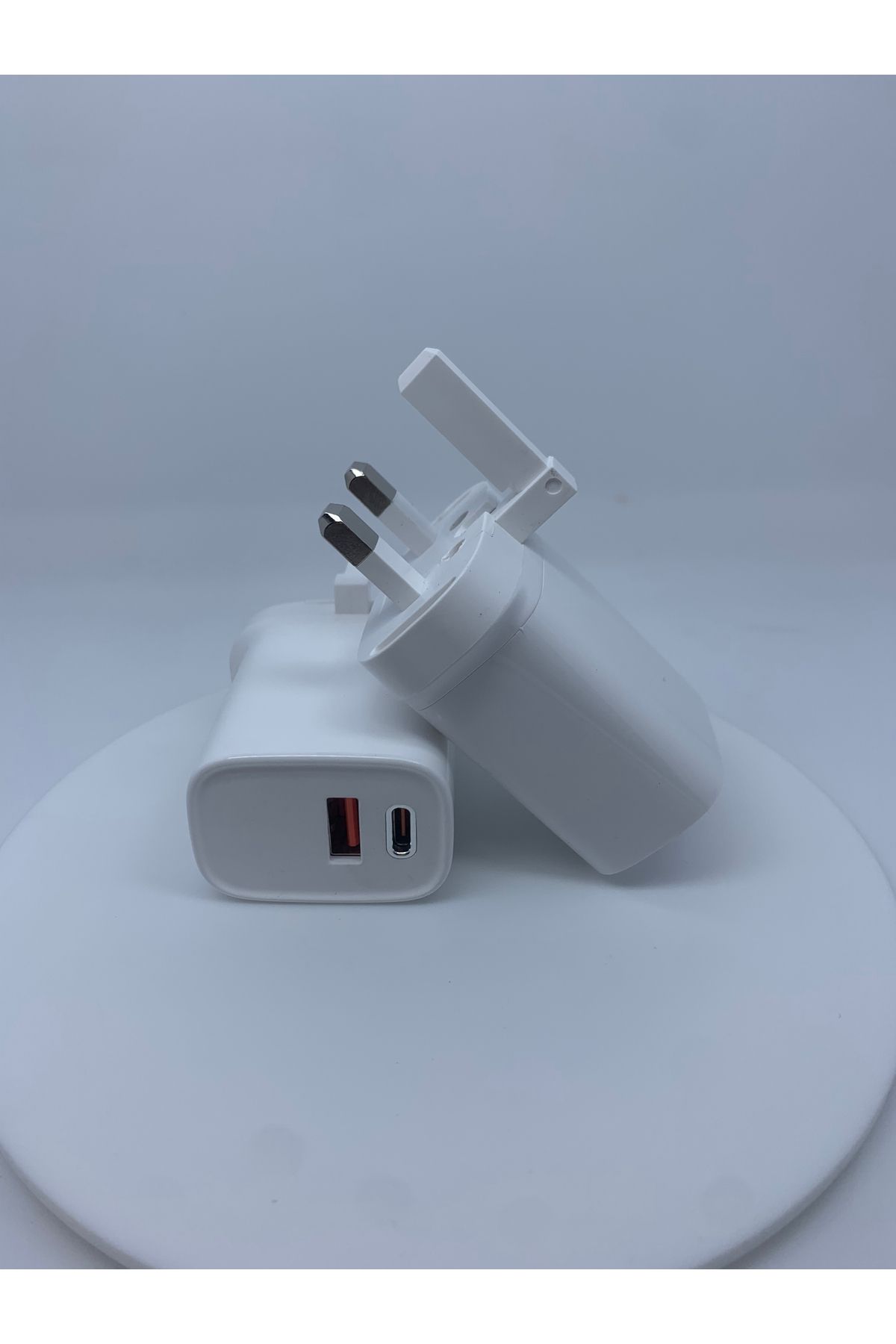 TREN-20W Fast Wall Charger with 2 USB Ports and BD - Ultra-fast charging and a compact design compatible with your devices with a warranty 2