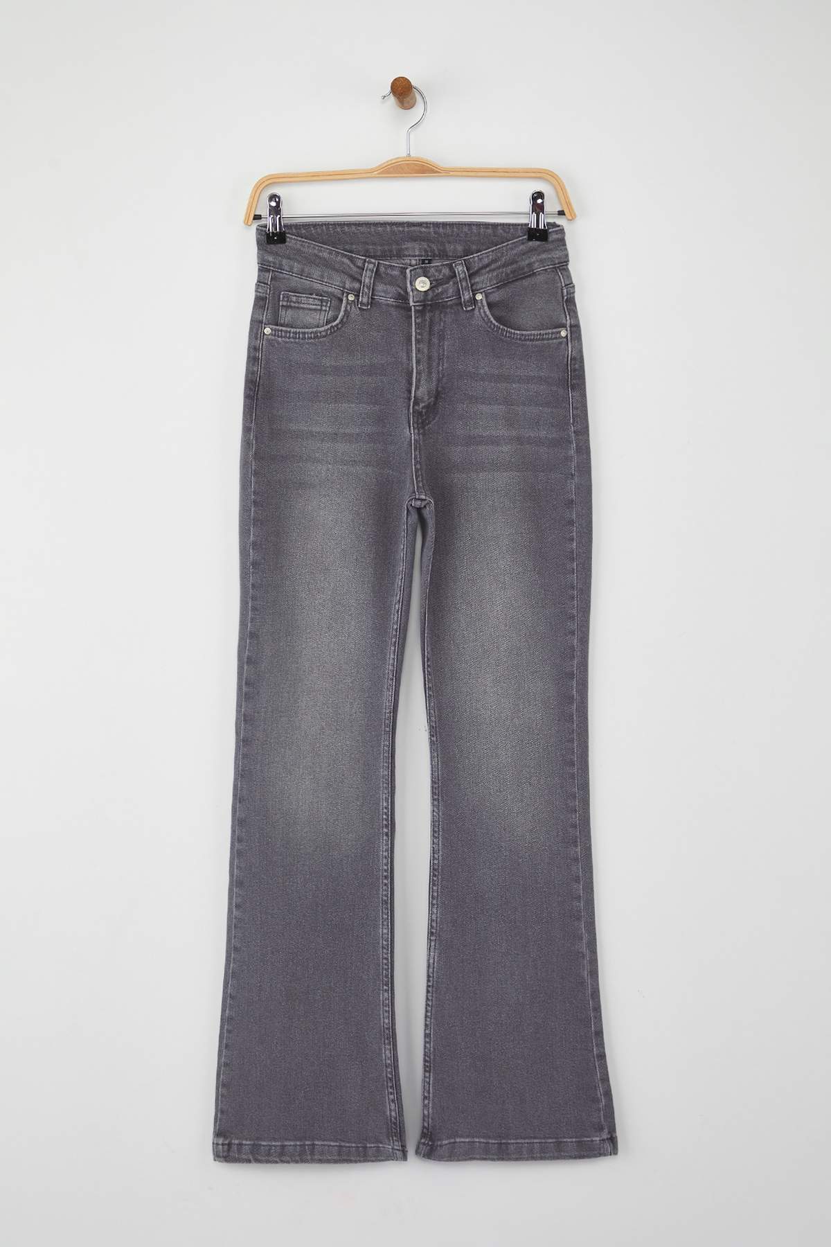 Trendyolmilla  Gri Yüksek Bel Orta Esnek Flare İspanyol Paça Jeans TWOAW26JE00047 - Görsel 5