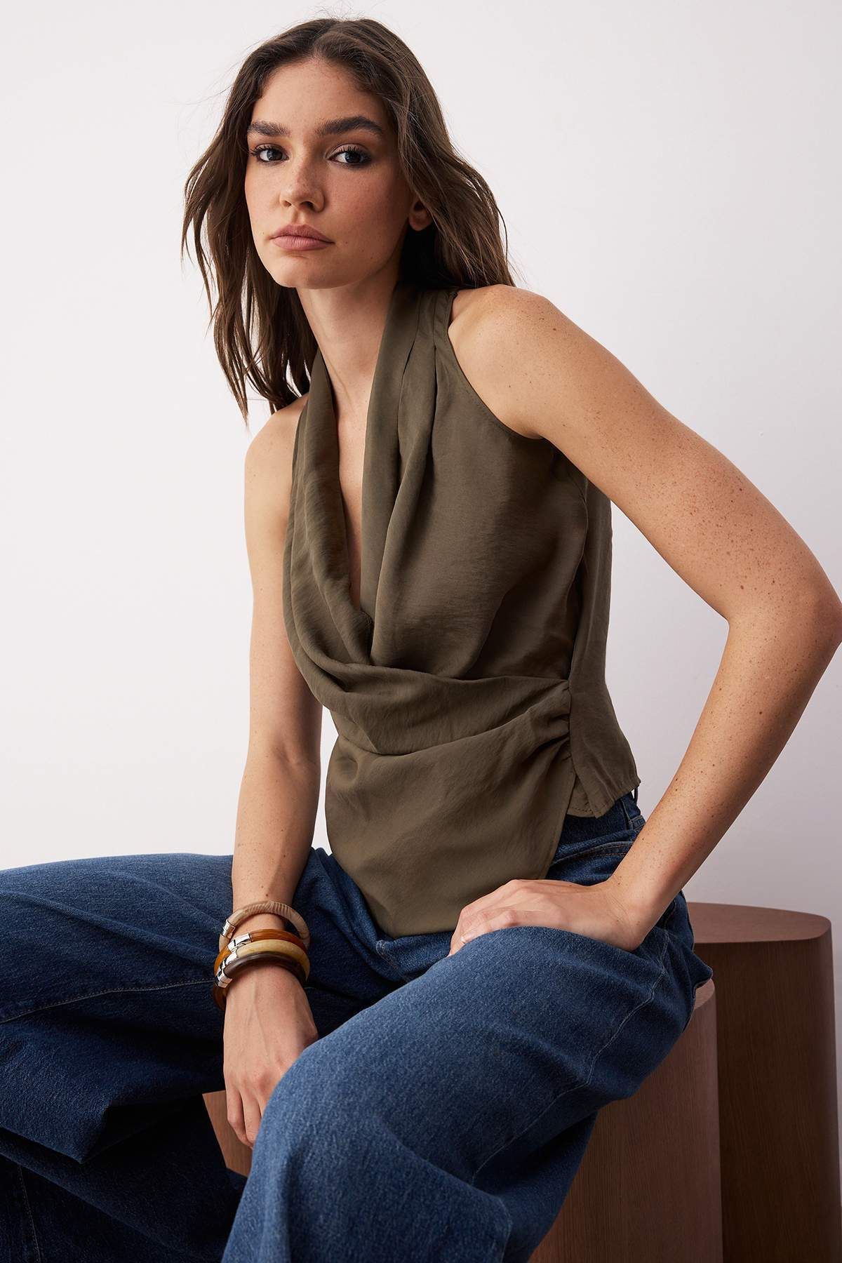 Trendyol Collection-Περιορισμένης έκδοσης Khaki Modal Διπλό Ύφανση Μπλούζα TWOSS25BZ00363 1