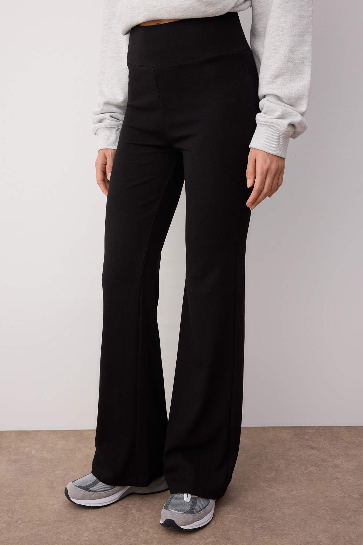 Trendyolmilla  Gri Melanj- Siyah İspanyol Paça 2'li Paket Pantolon TWOAW26PL00057 - Görsel 6