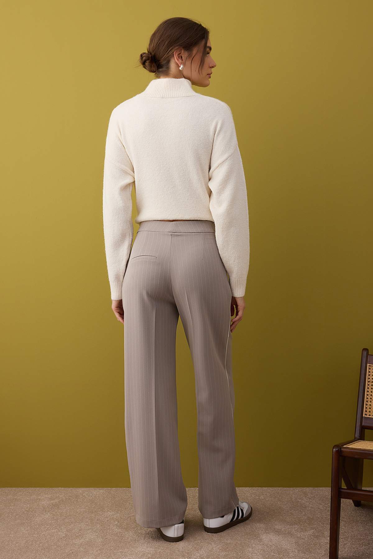 Trendyolmilla  Vizon Çizgili Biye Detaylı Wide Leg/Geniş Paça Pantolon TWOAW26PL00044 - Görsel 4