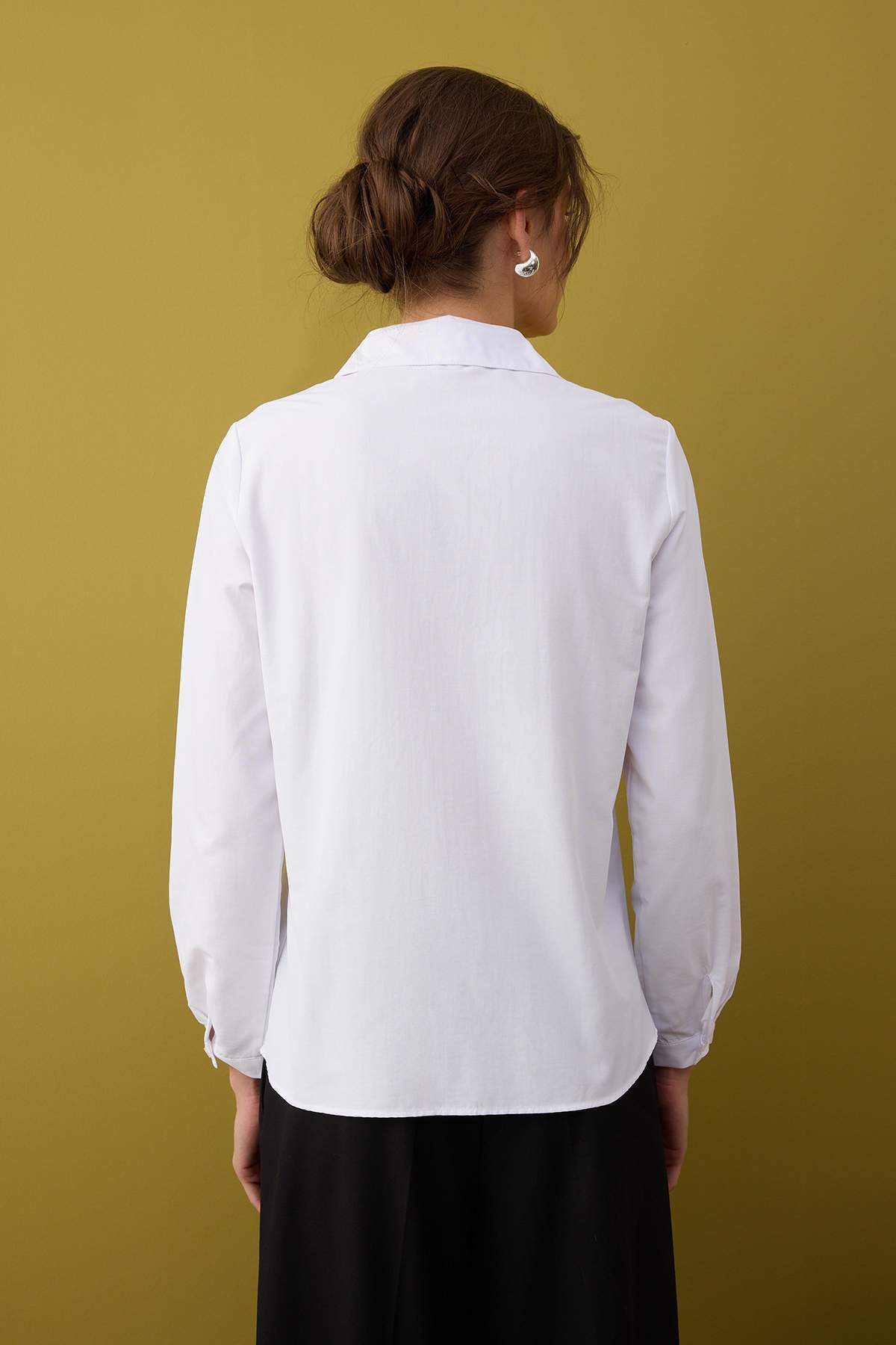 Trendyol Collection Біла фактурна ткана сорочка оверсайз TWOAW26GO00019