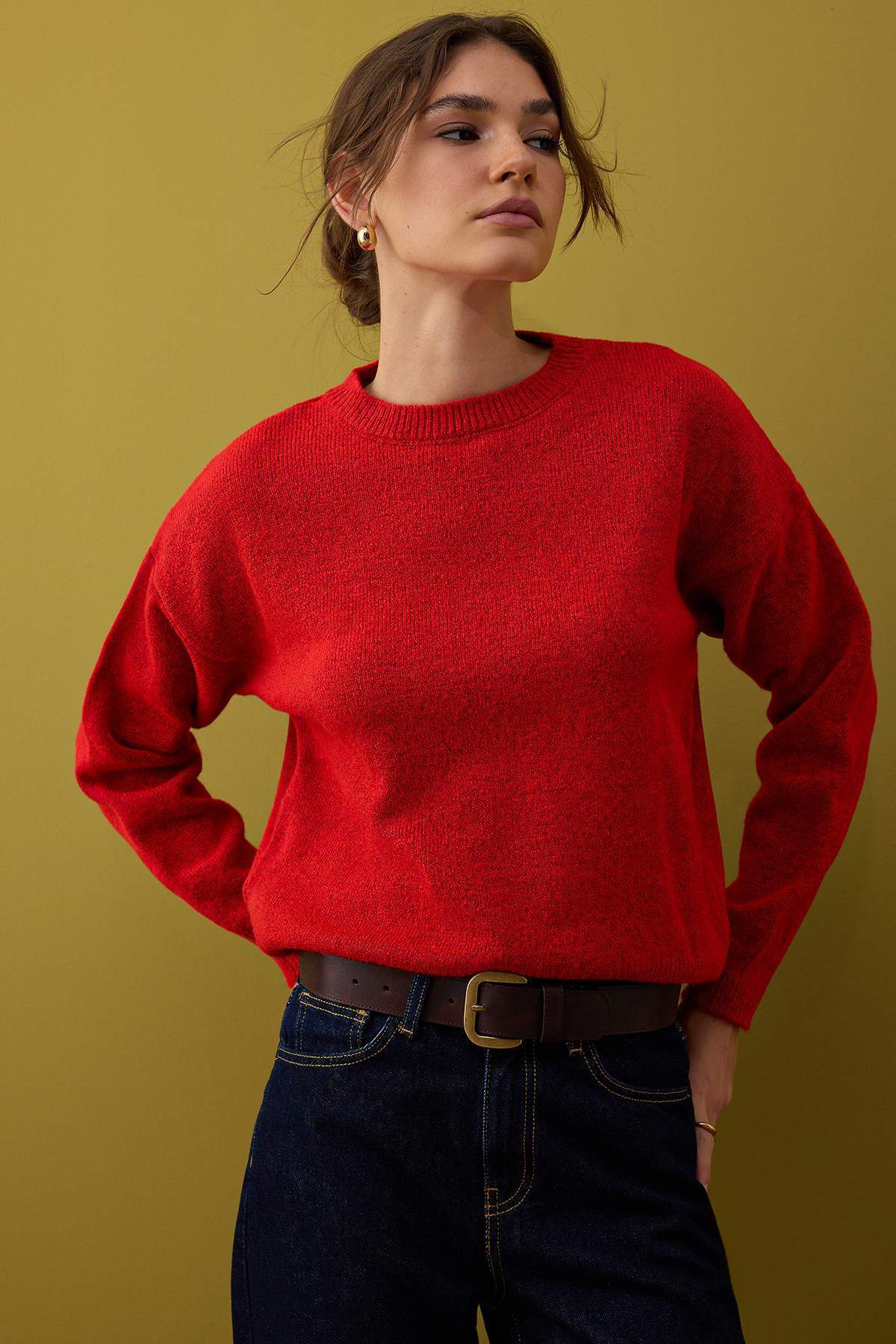 Trendyolmilla  Kırmızı Yumuşak Dokulu Geniş Kalıp Şallı Triko Kazak TWOAW26KZ00166 - Görsel 3