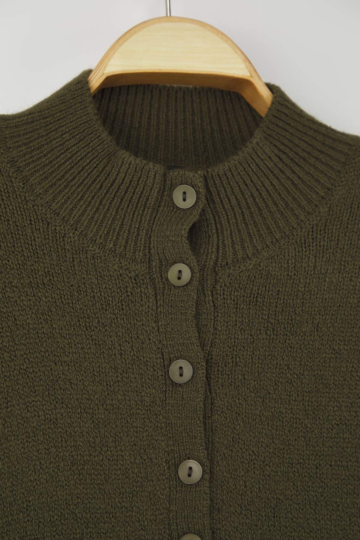 Trendyolmilla  Wardrobe Essentials Haki Yumuşak Dokulu Triko Kazak | TWOAW26KZ00074 - Görsel 6