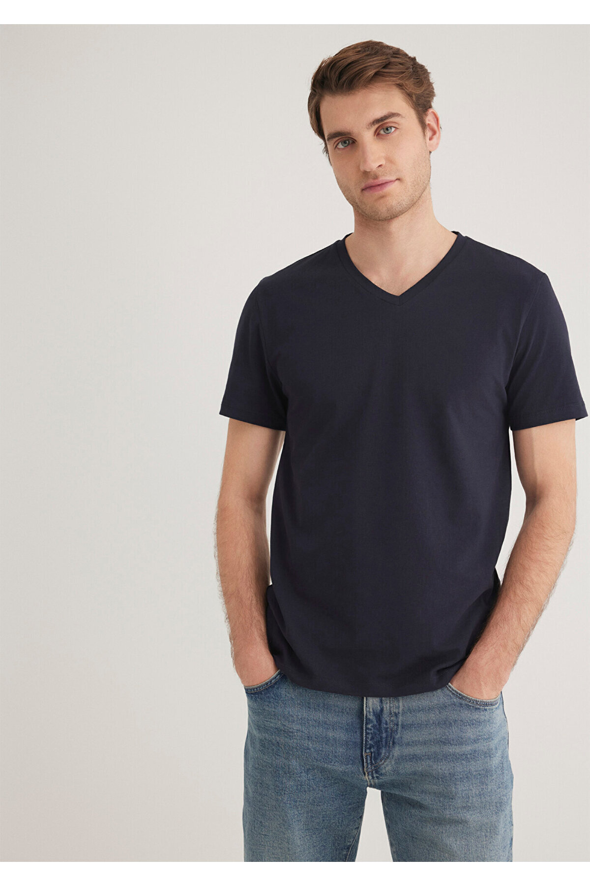 Mavi-Tricou elastic cu decolteu în V, albastru bleumarin - Croială mulat061748-17588 1
