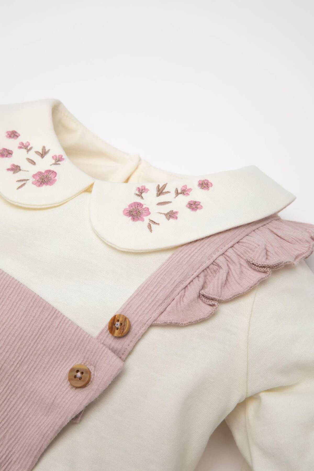 Defacto Kız Bebek 2'li Takım Bebe Yaka Uzun Kollu Tişört Düğmeli Salopet Elbise D3681A524AU fotoğrafı 3 (önizleme)