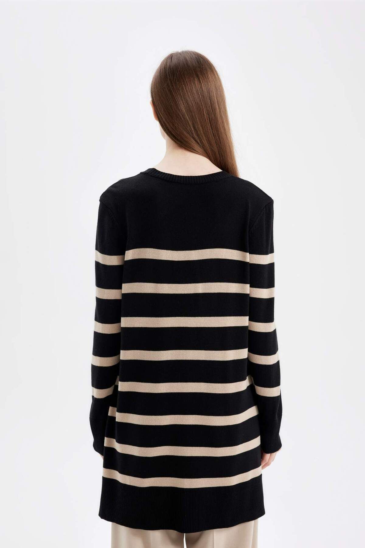 DeFacto-Regular Fit Rundhalsausschnitt Gestreifter Langarm-Strickpullover Tunika C6031AX24AU 6