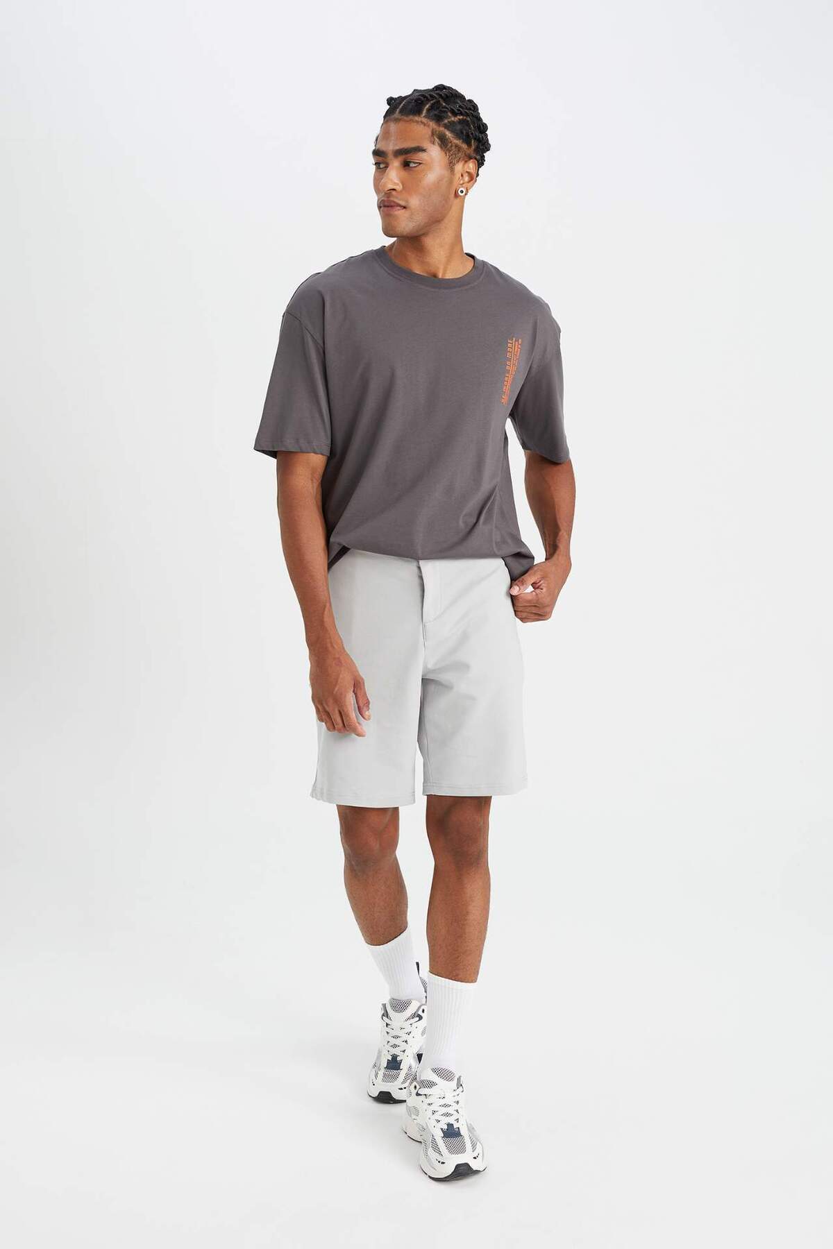 DeFacto-Fit Standard Fit Sportsman Basic Plain Short Leg Shorts B1170ax24sp 2