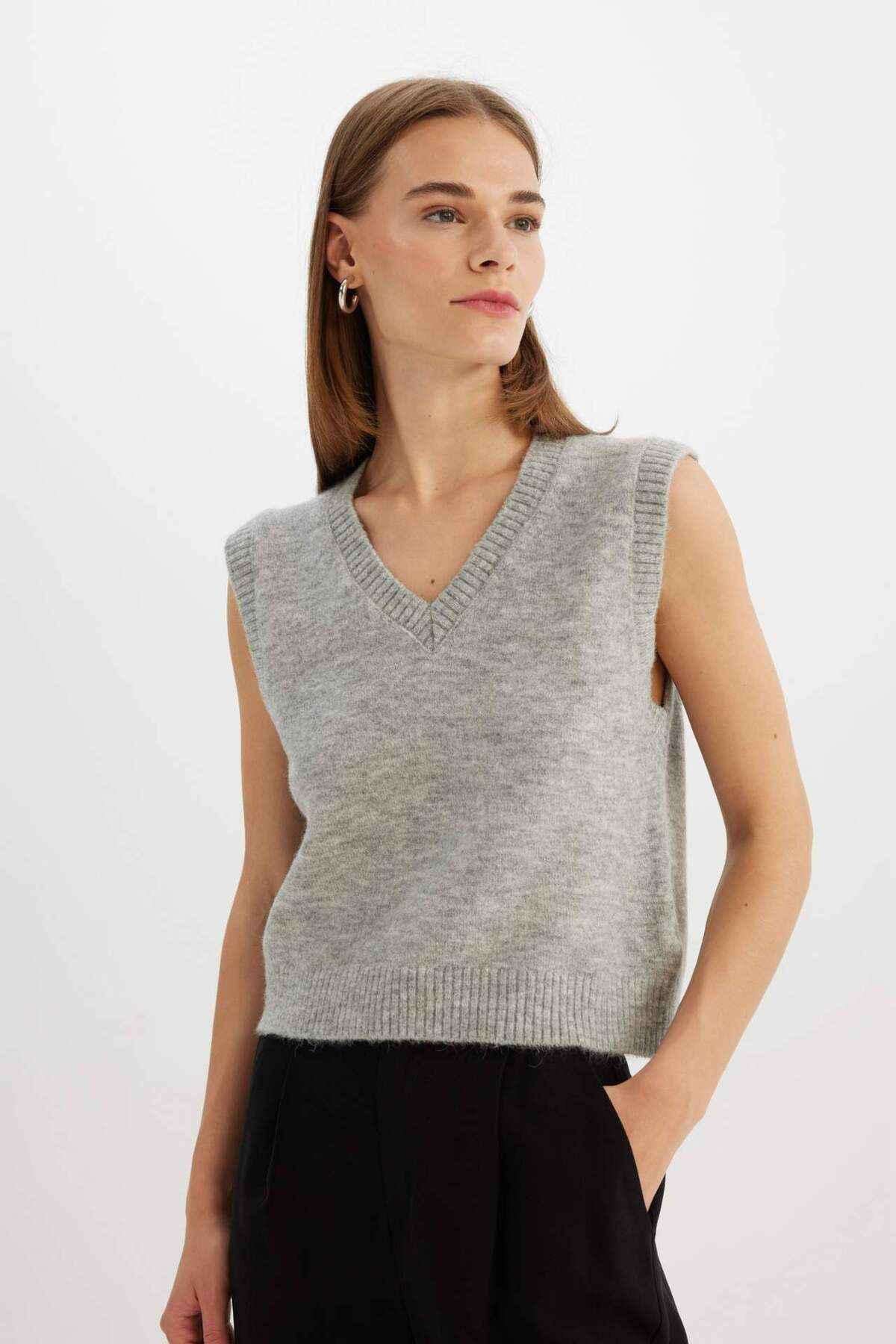 DeFacto-Regular Fit V-Ausschnitt Basic Unifarben Premium Strickweste C9048AX24WN 3