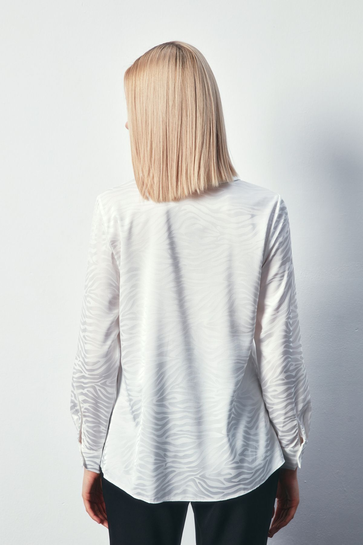 Sateen-Patterned Plain Classic Shirt - ECRU 8