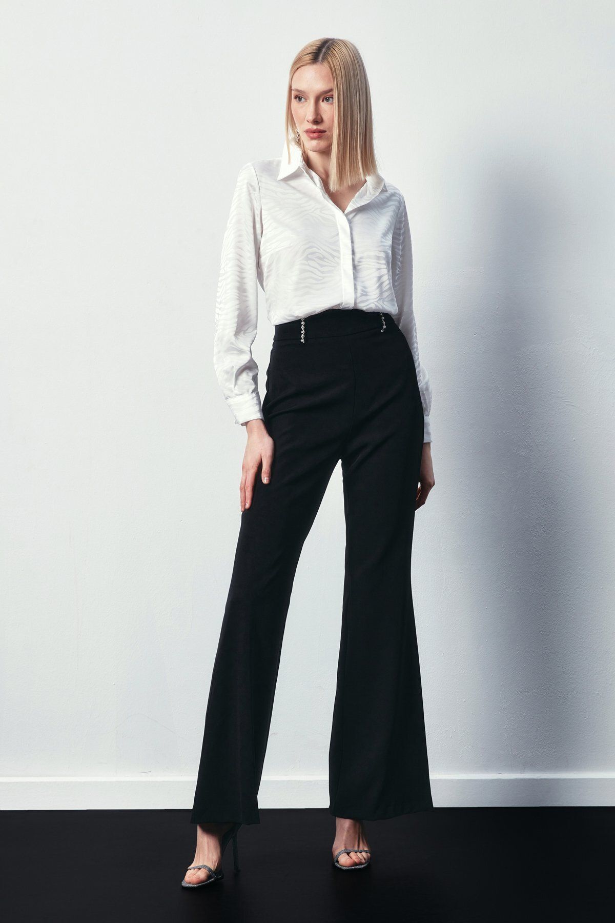 Sateen-Patterned Plain Classic Shirt - ECRU 5