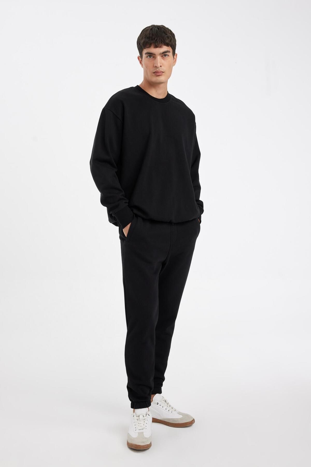DeFacto-Jogger-Jogginghose, Standard-Passform, Basic, einfarbig, Taille, Schnürung, elastische Beinzwickel mit Taschen A6468AX24AU 3
