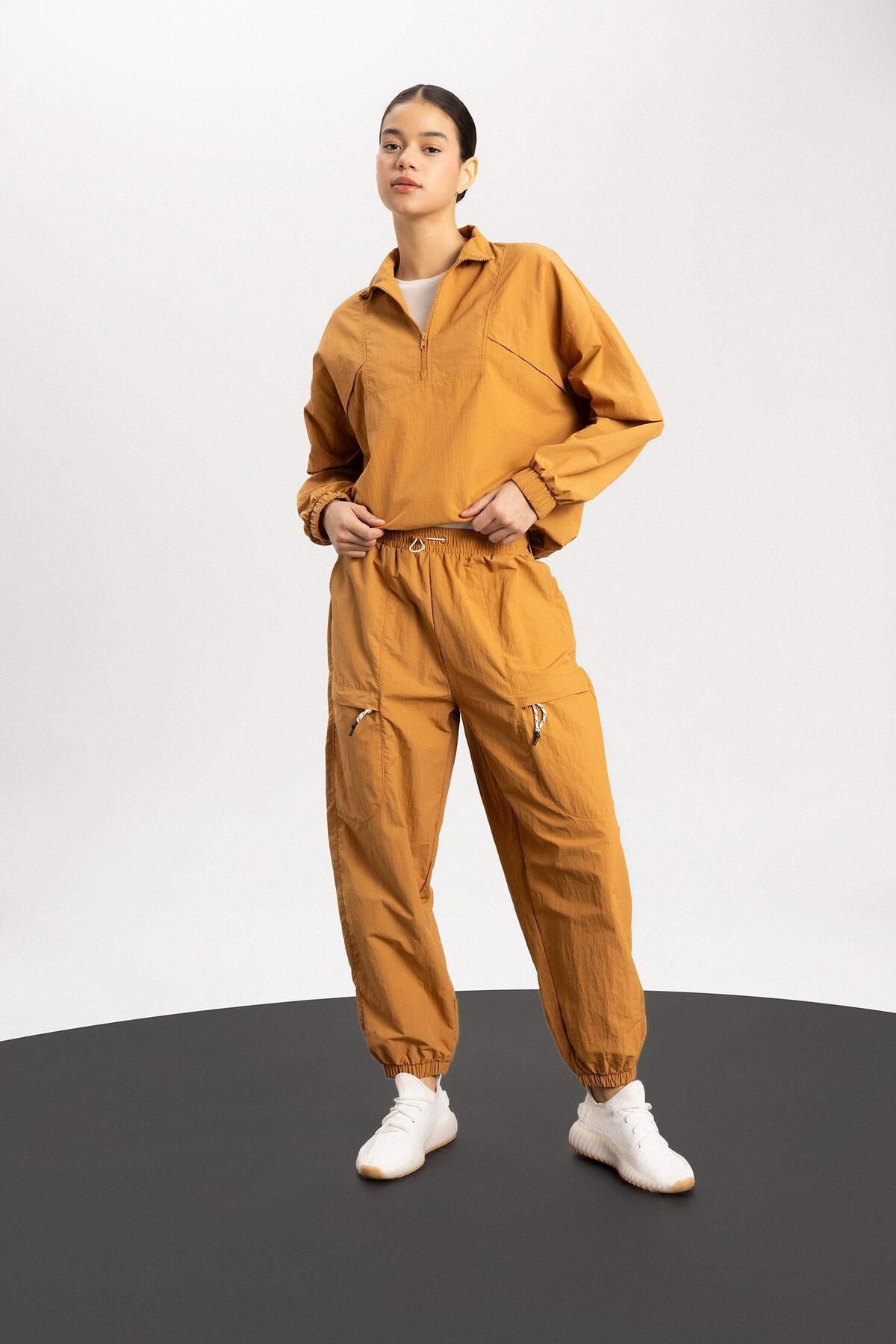 DeFacto-DeFactoFit Jogginghose mit lockerer Passform und zwei Taschen, Jogger-Bein, Standardgröße, B4214AX24SP 1