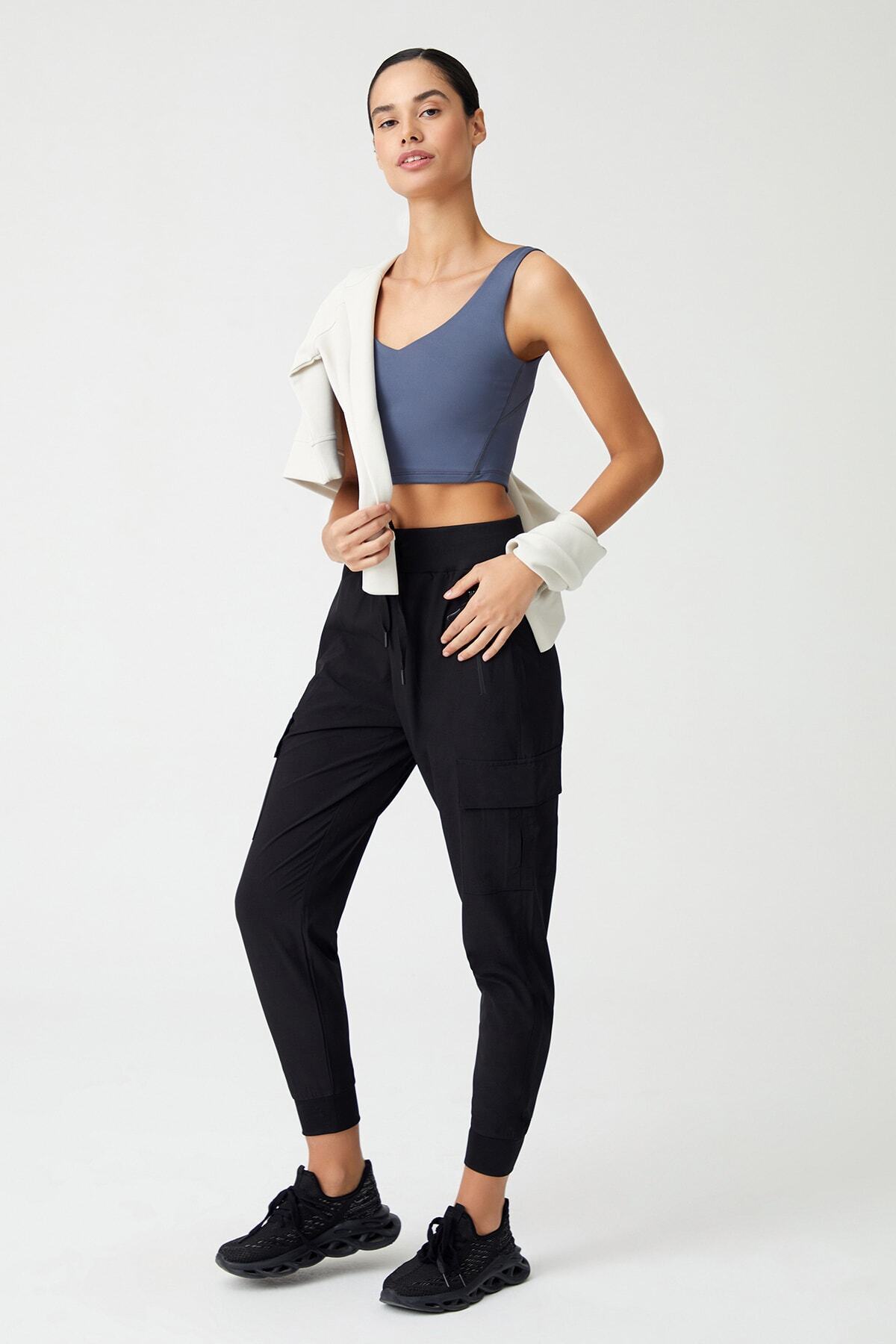 Los Ojos-Schwarze Cargo-Jogginghose für Damen mit Taschen, elastischem Bund und Cargo-Beinen 5