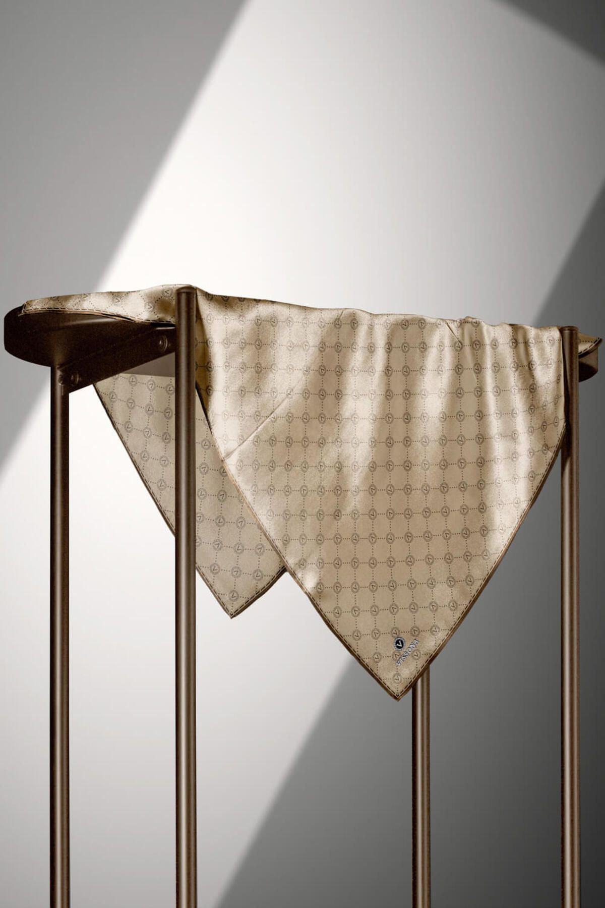 Vissona-Μπεζ Μονόγραμμα με μοτίβο 100% Twill 90x90 Κασκόλ - Ράψιμο στο χέρι 3