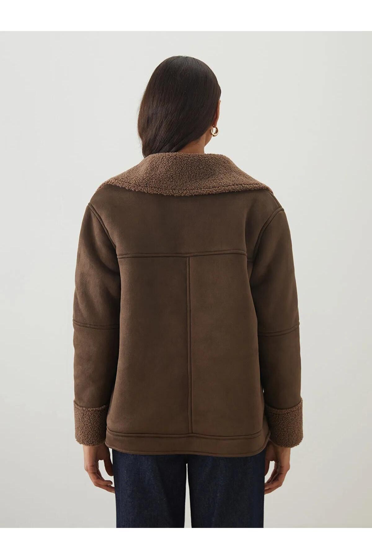 LC Waikiki-LCW Modest Cămașă Guler Oversize Femei Aspect de piele intoarsa (W5) 5