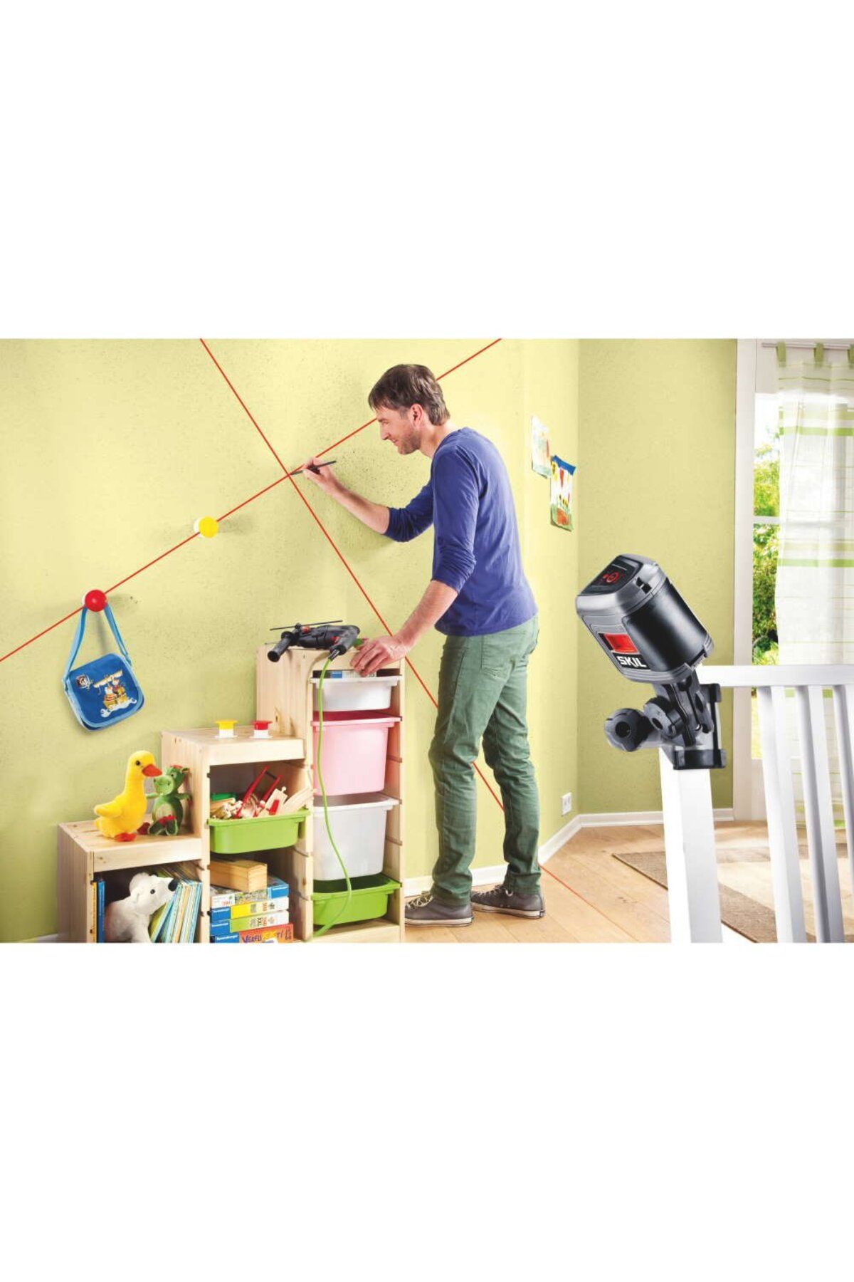 Skil-0511 AA Cross line laser level, red light, tripod mount, self-leveling, time 2