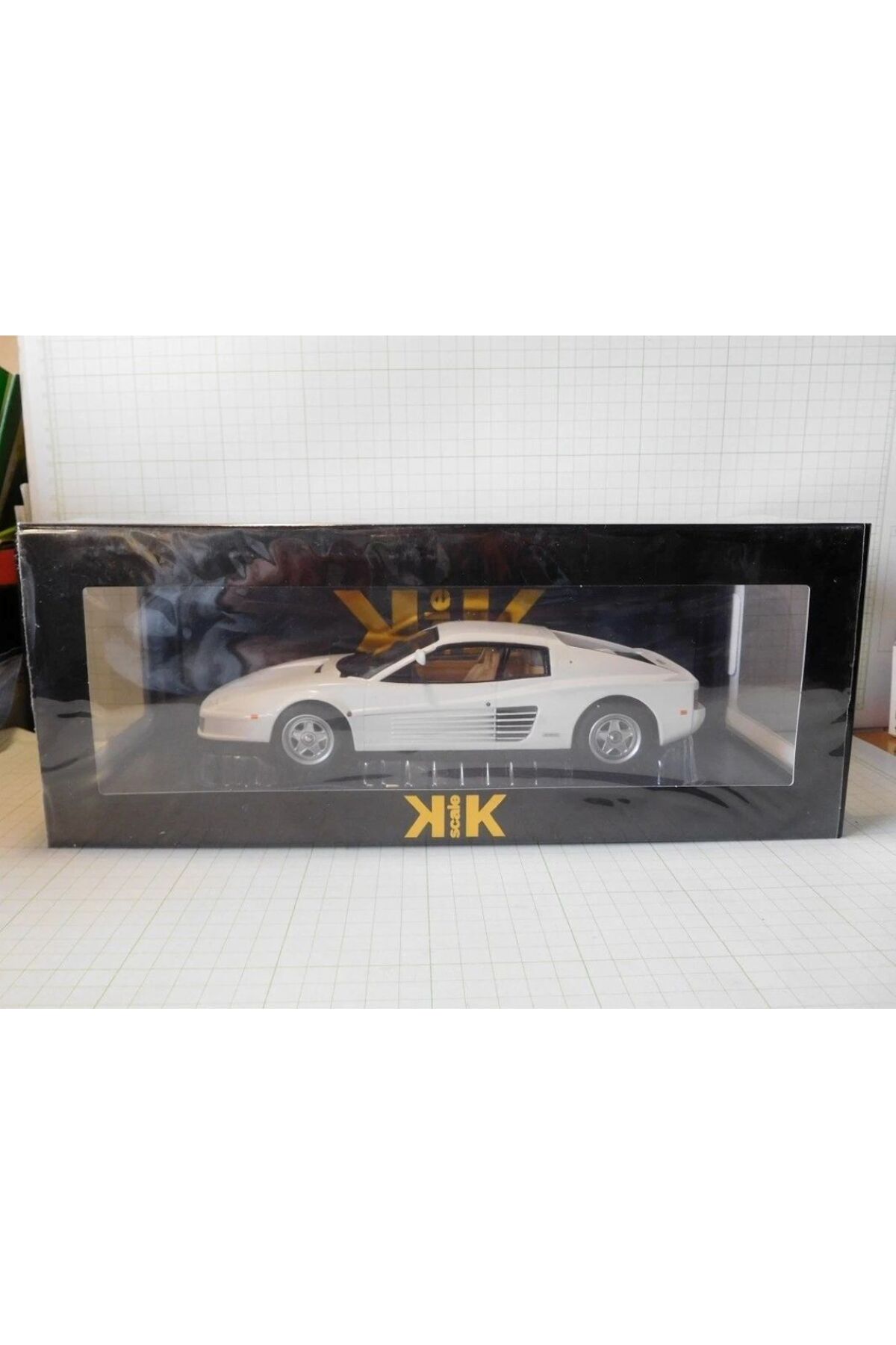 KK Scale 1:18 Ferrari Testarossa 1984 (KKDC180502) Diecast Model