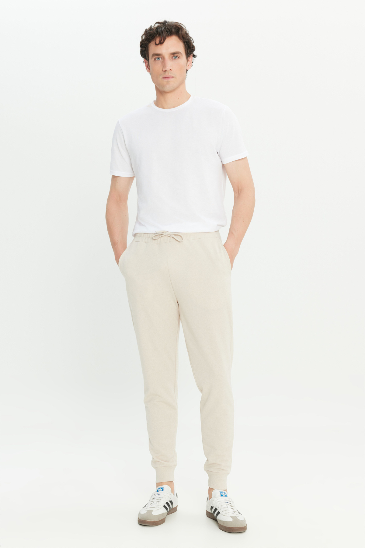 AC&Co / Altınyıldız Classics  Erkek Bej Standart Fit Normal Kesim 2 İplik Cepli Rahat Recycle Pamuklu Jogger Eşofman Altı - Görsel 2