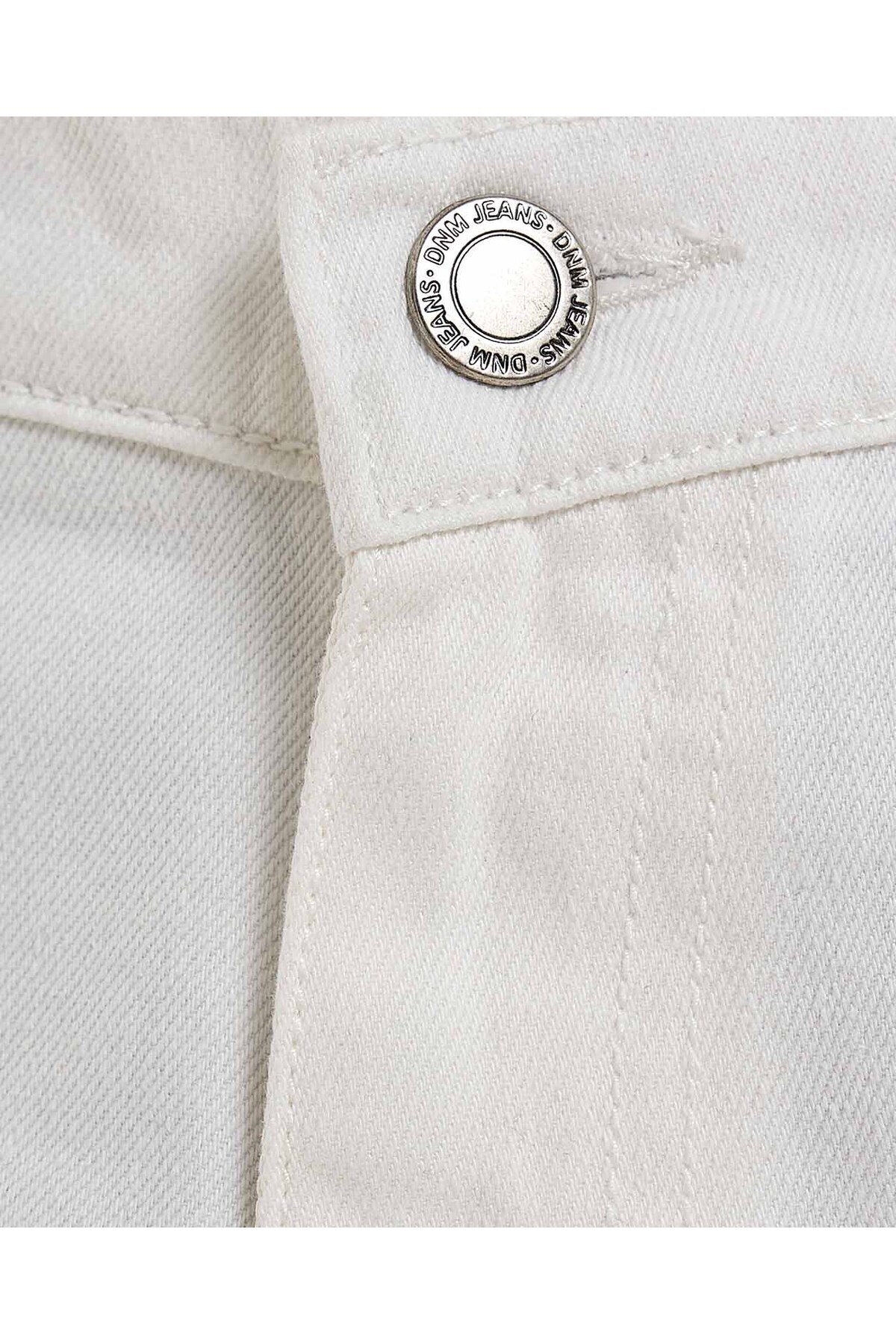 R&B-Solid Tapered Fit Jeans with Button Closure 5