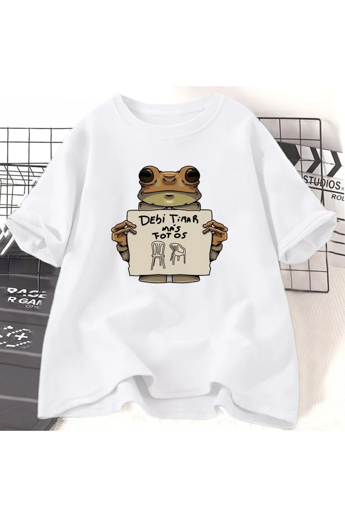 White Funny Frog Dtmf Causal Flow Tirar Mas Photos Printed O B