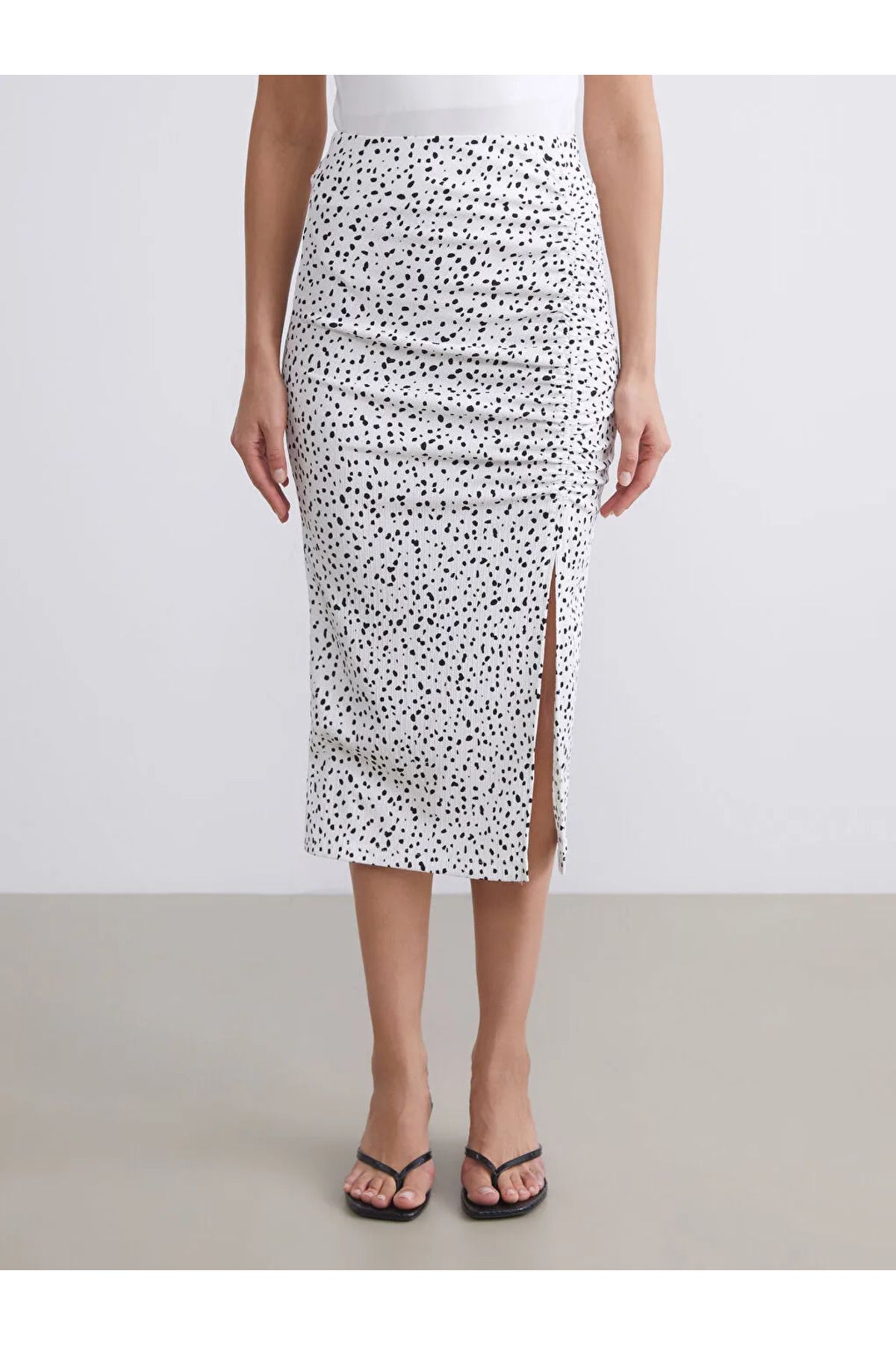 LC Waikiki-Lcw Vision Ecru Elastic Waist Patterned Gathered Slit Skirt 2