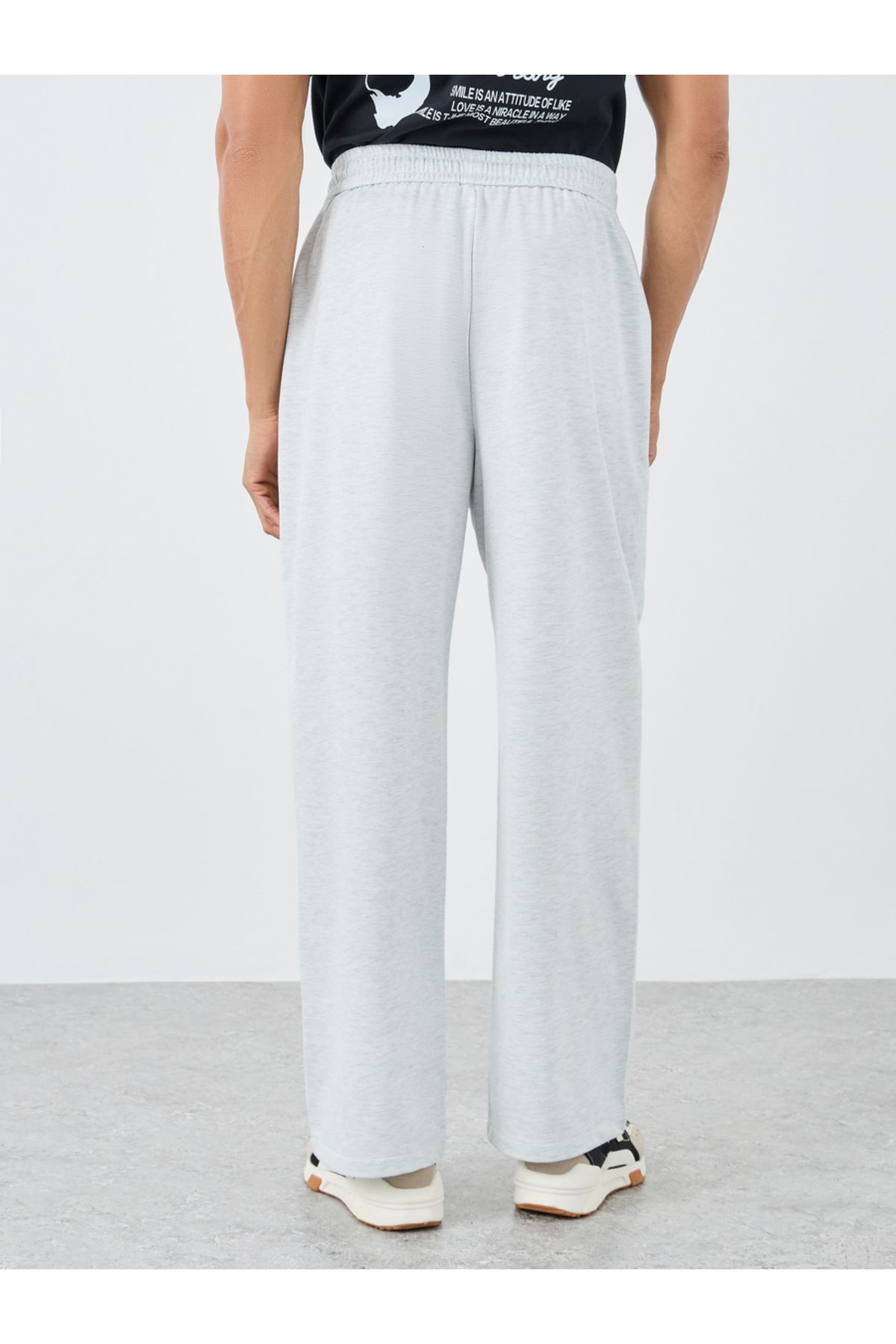 Styli-Oversized Open Hem Joggers with Placement Print Detail 4