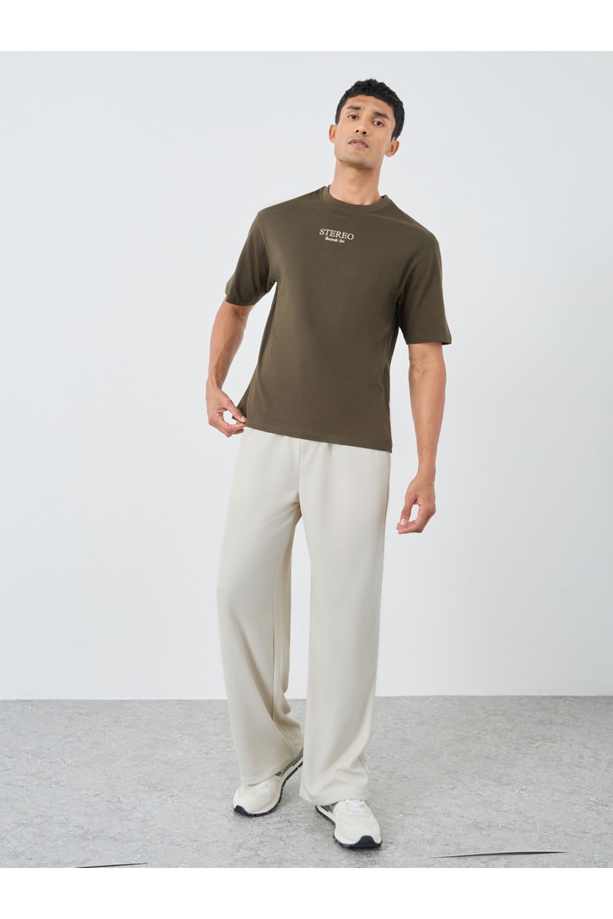 Styli-Oversized Open Hem Joggers with Drawstring 2