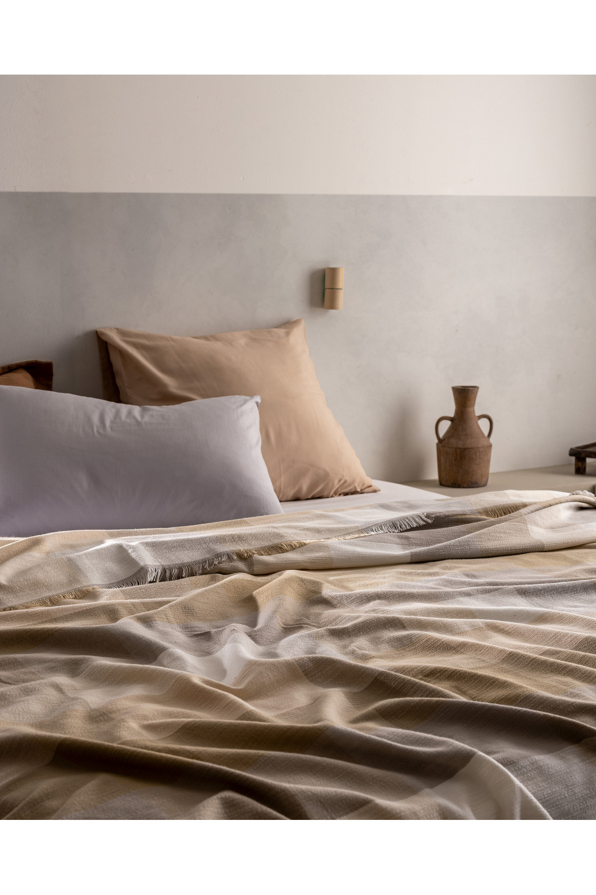 Madame Coco-Grignols Double Cotton Bedspread - Beige 3