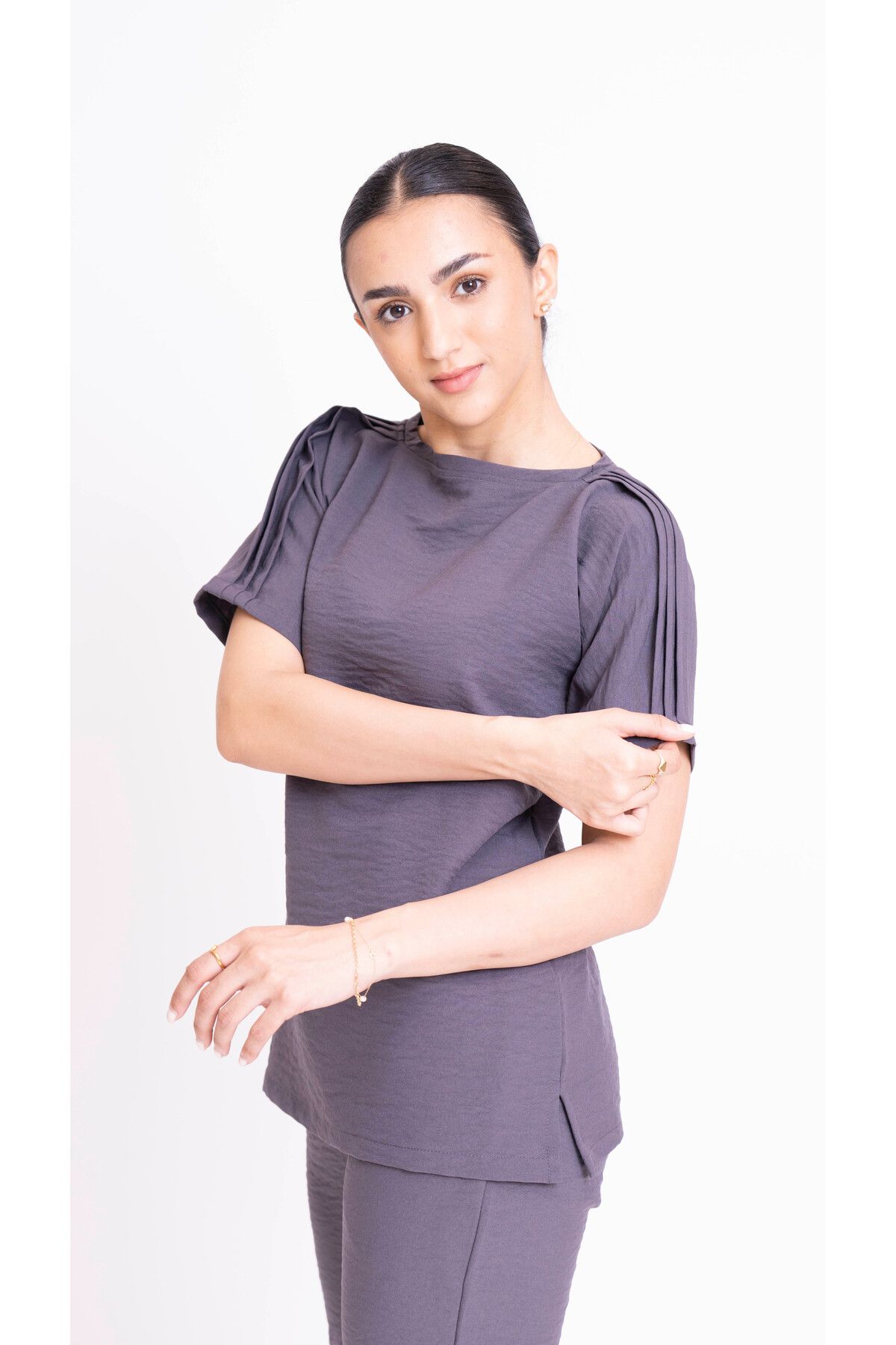 outline-A set of under-abaya sets 7