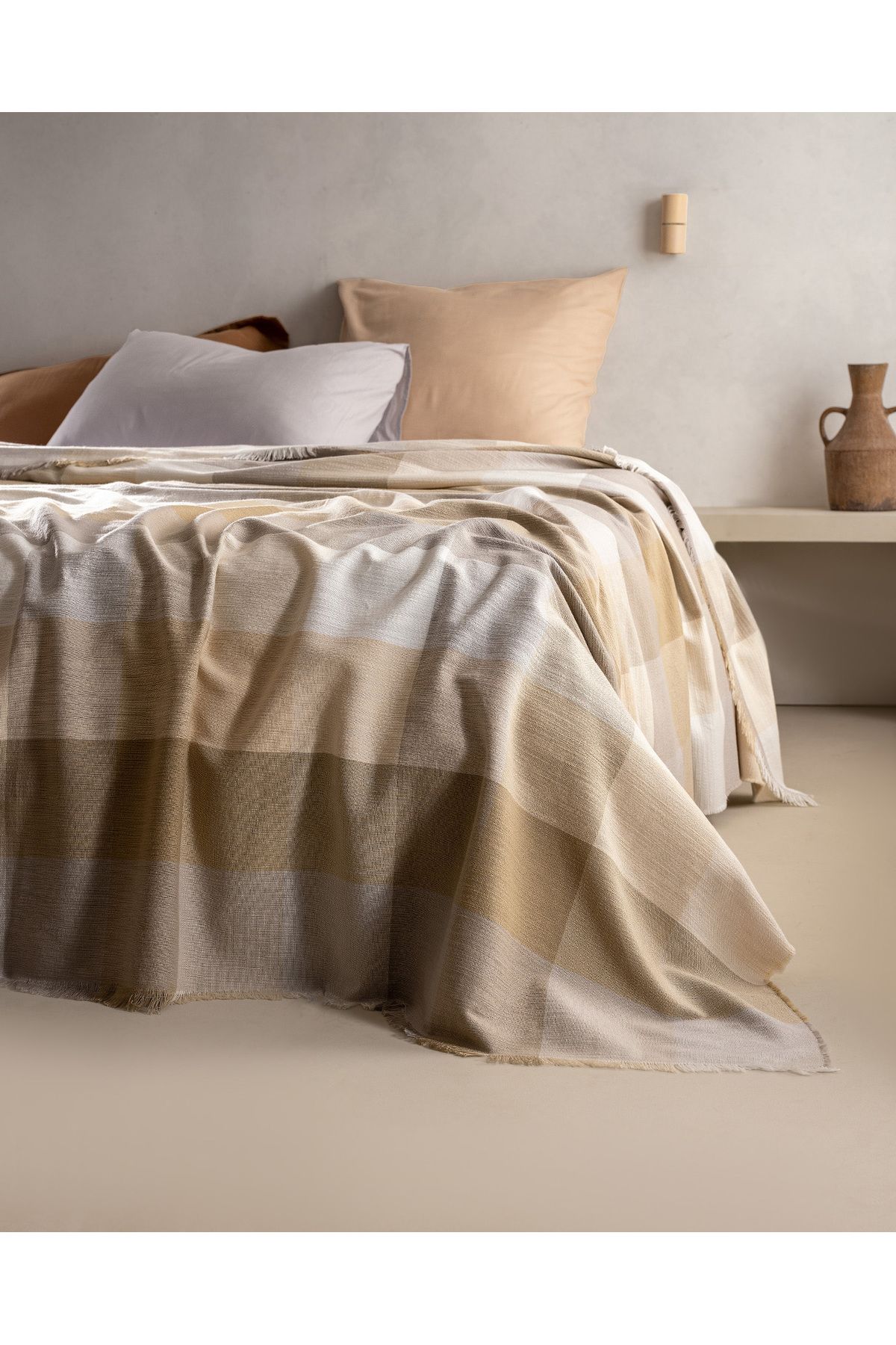 Madame Coco-Grignols Double Cotton Bedspread - Beige 2
